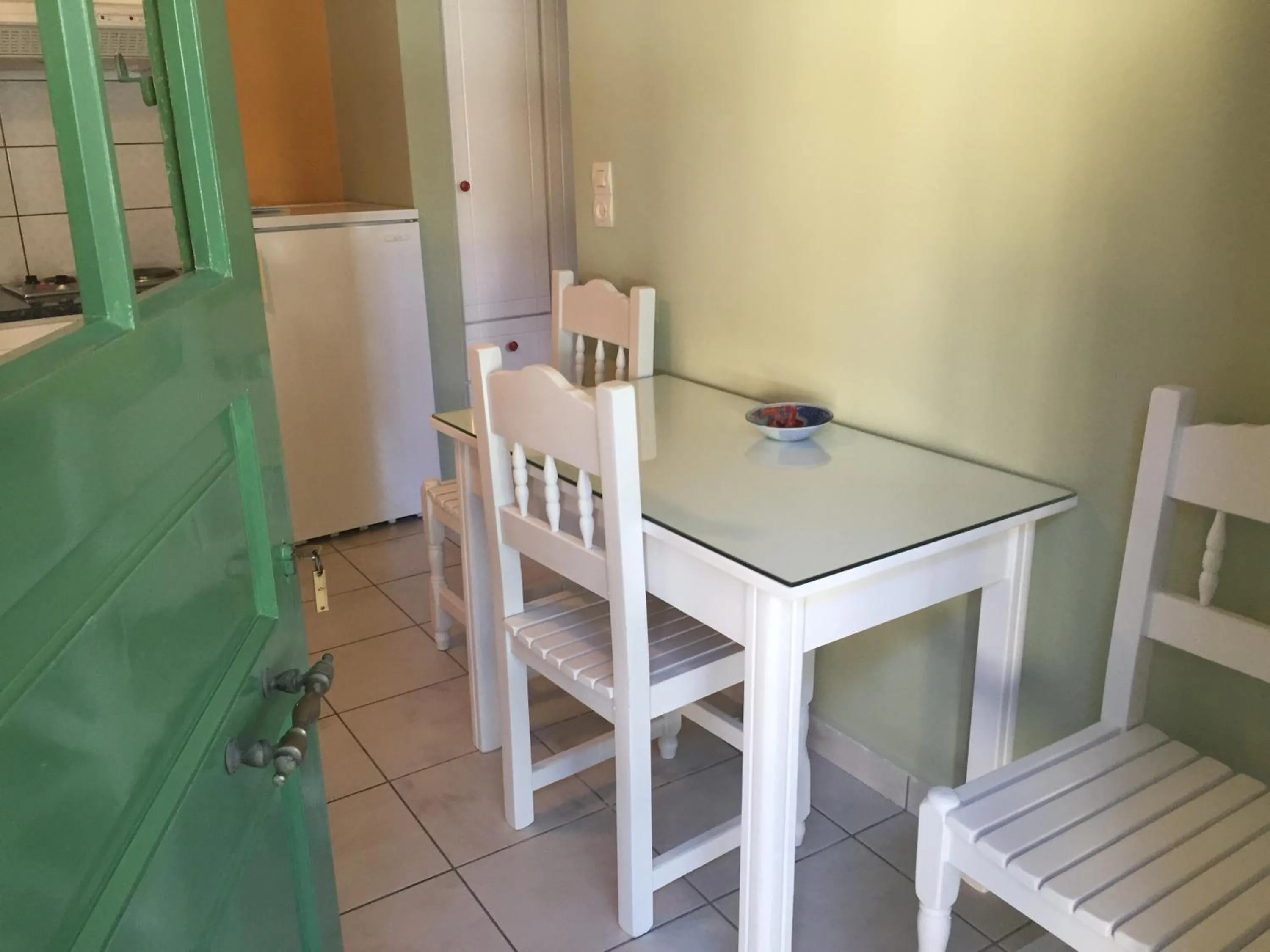 Georgakis George Rooms