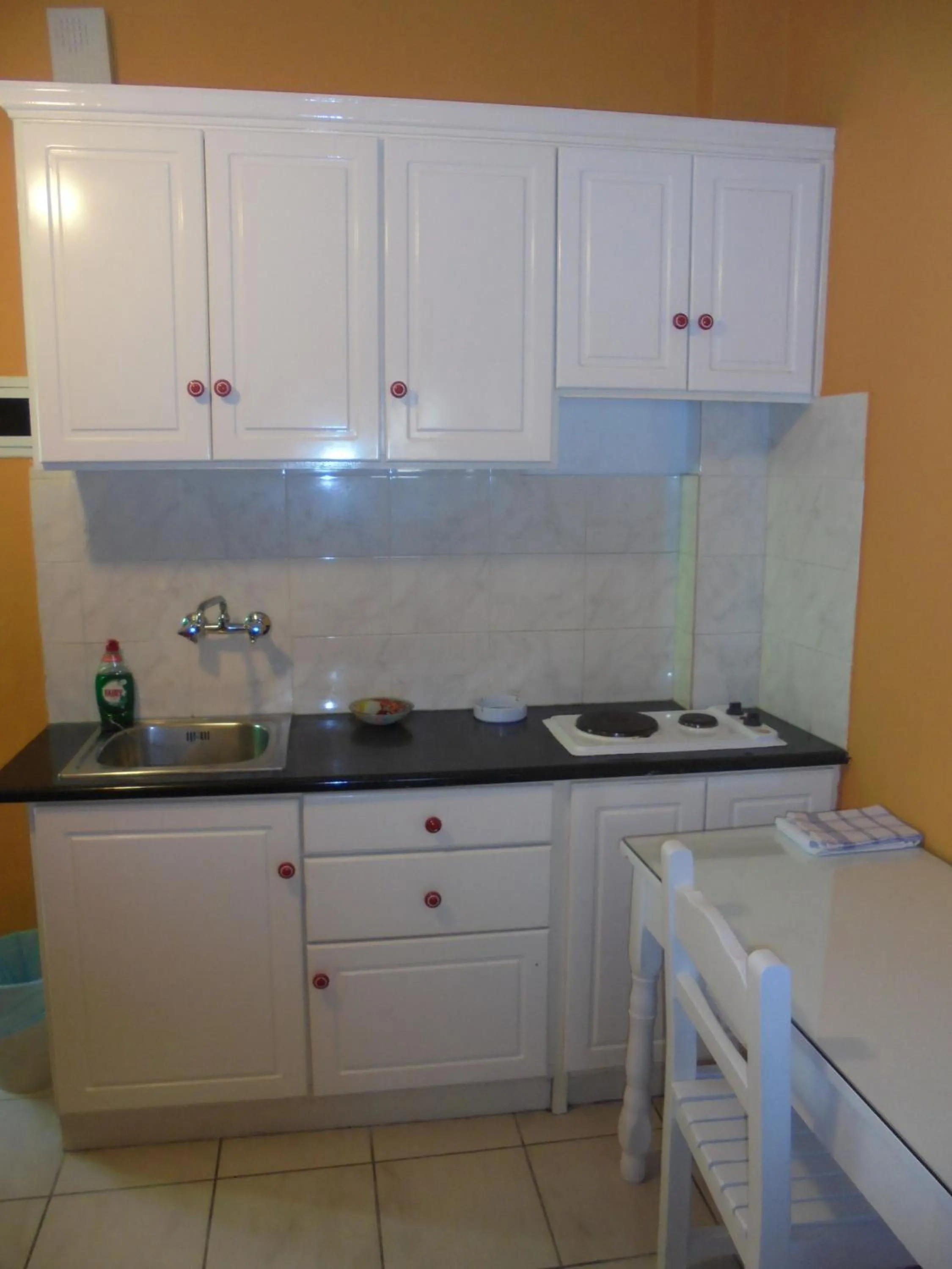 Georgakis George Rooms