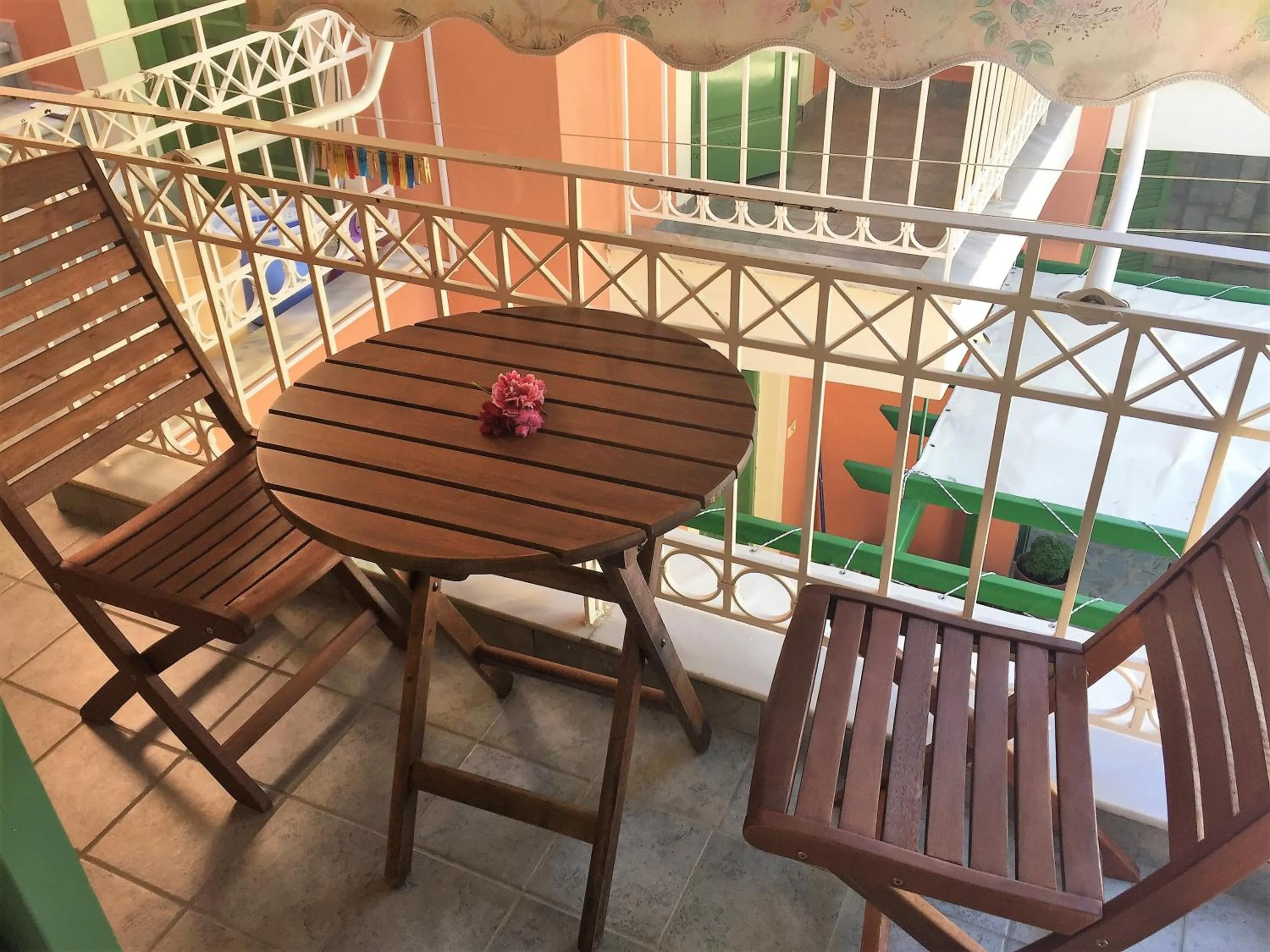 Georgakis George Rooms