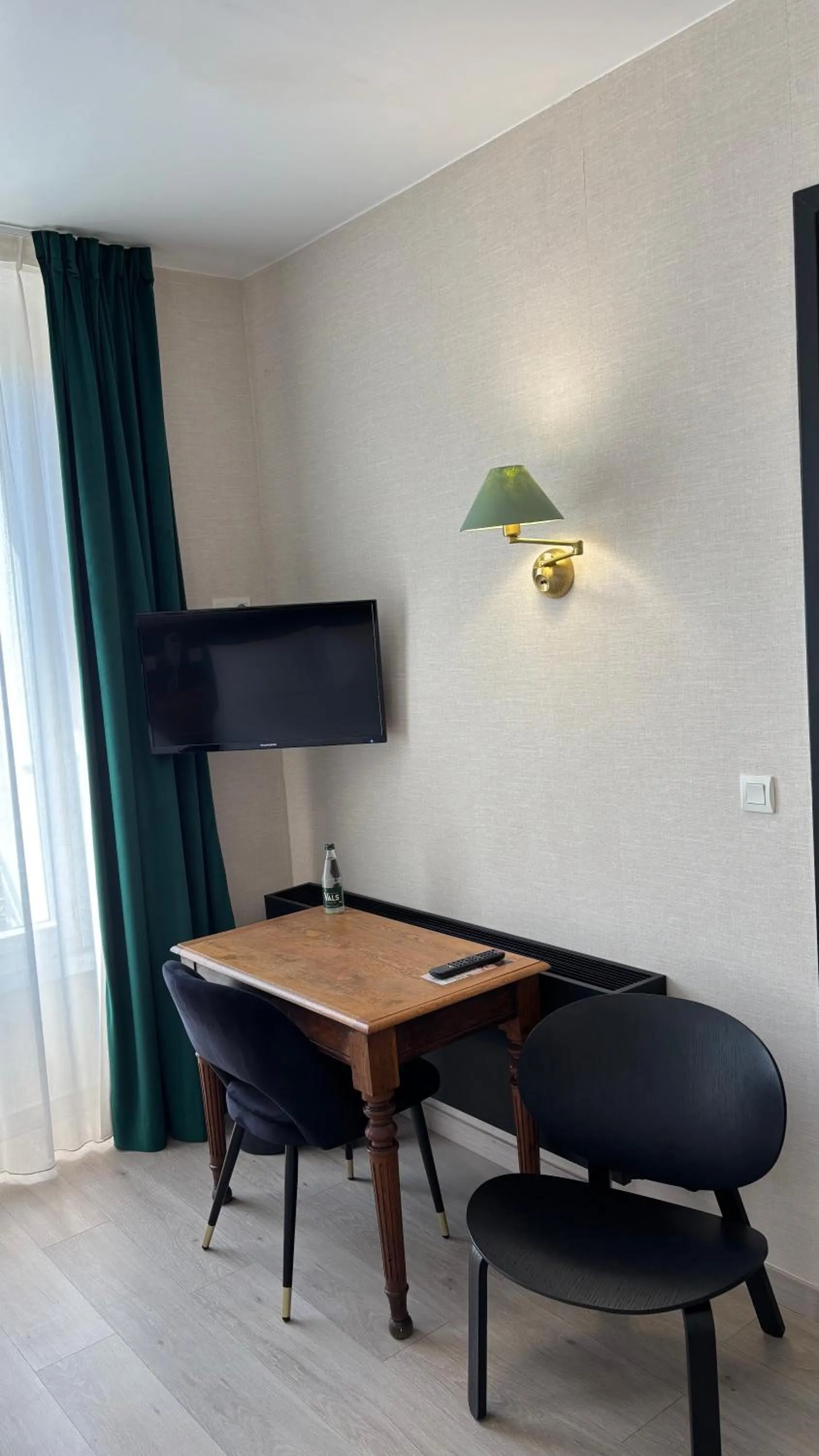 Logis Hôtel Restaurant Grand Hôtel de Lyon