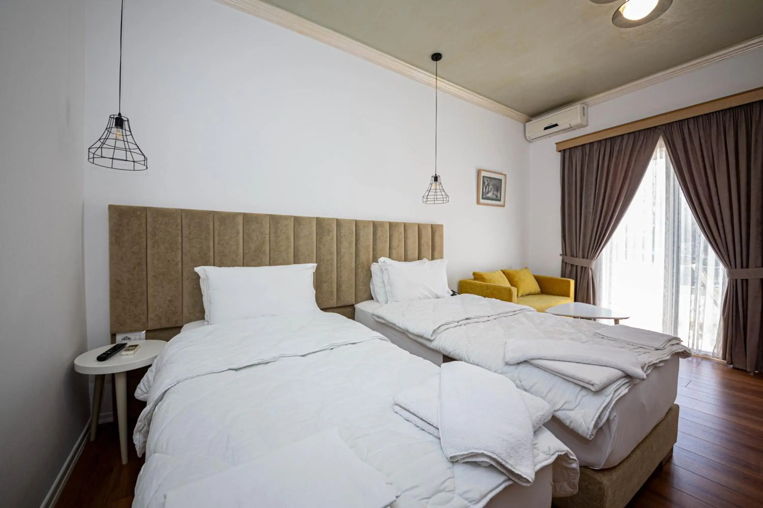 Double or Twin Room with Balcony in Hotel Murati Double or Twin Room with Balcony in Hotel Murati