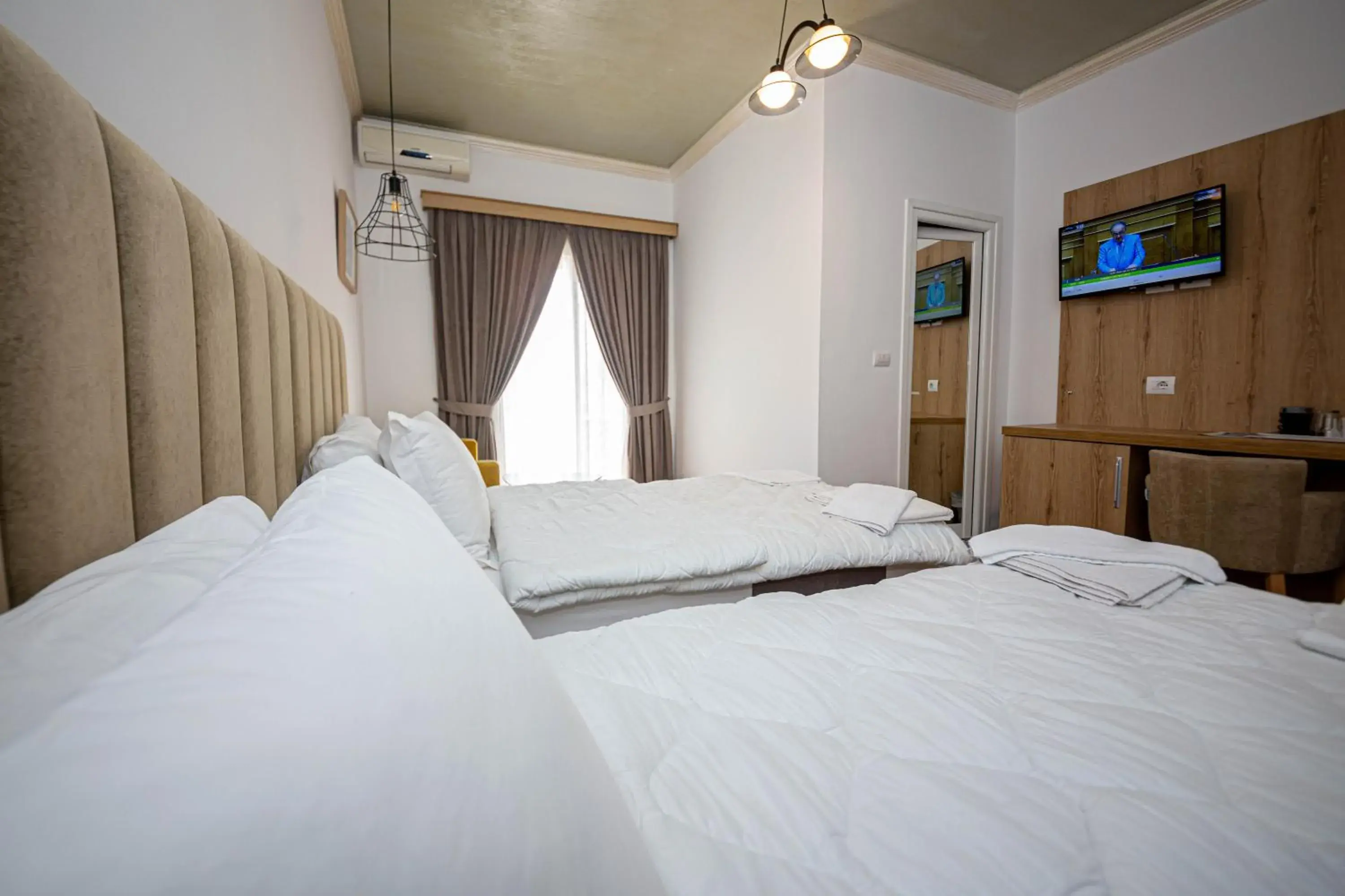 Double or Twin Room with Balcony in Hotel Murati Double or Twin Room with Balcony in Hotel Murati