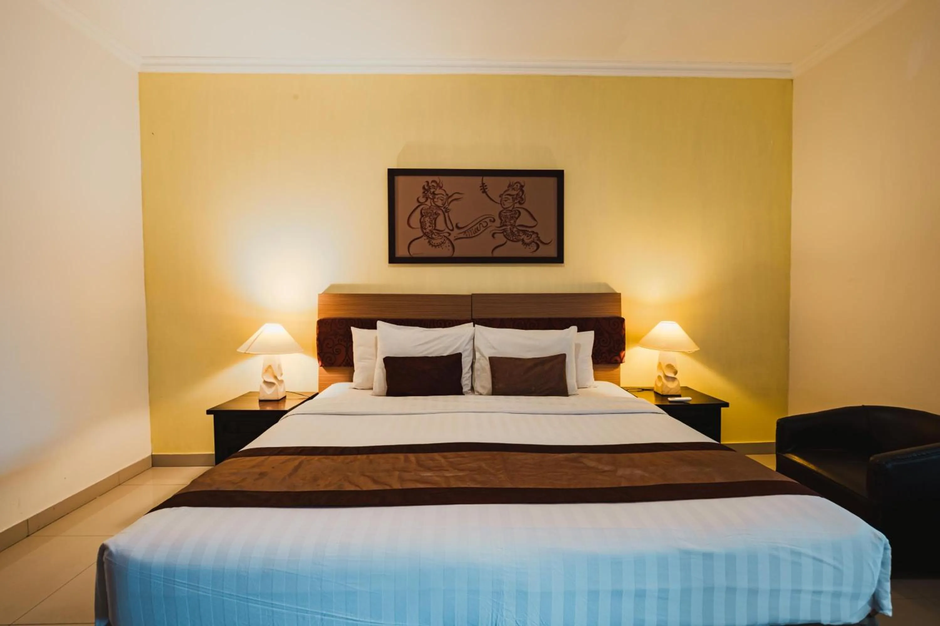 Bed in Sarinande Hotel