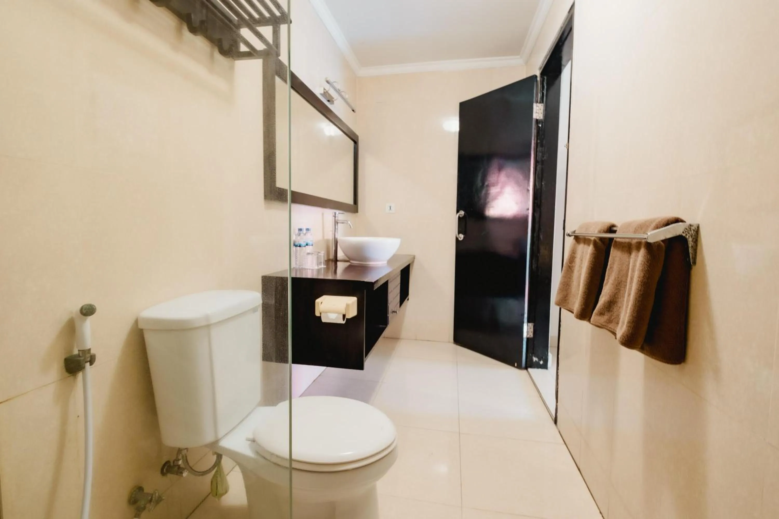 Toilet in Sarinande Hotel