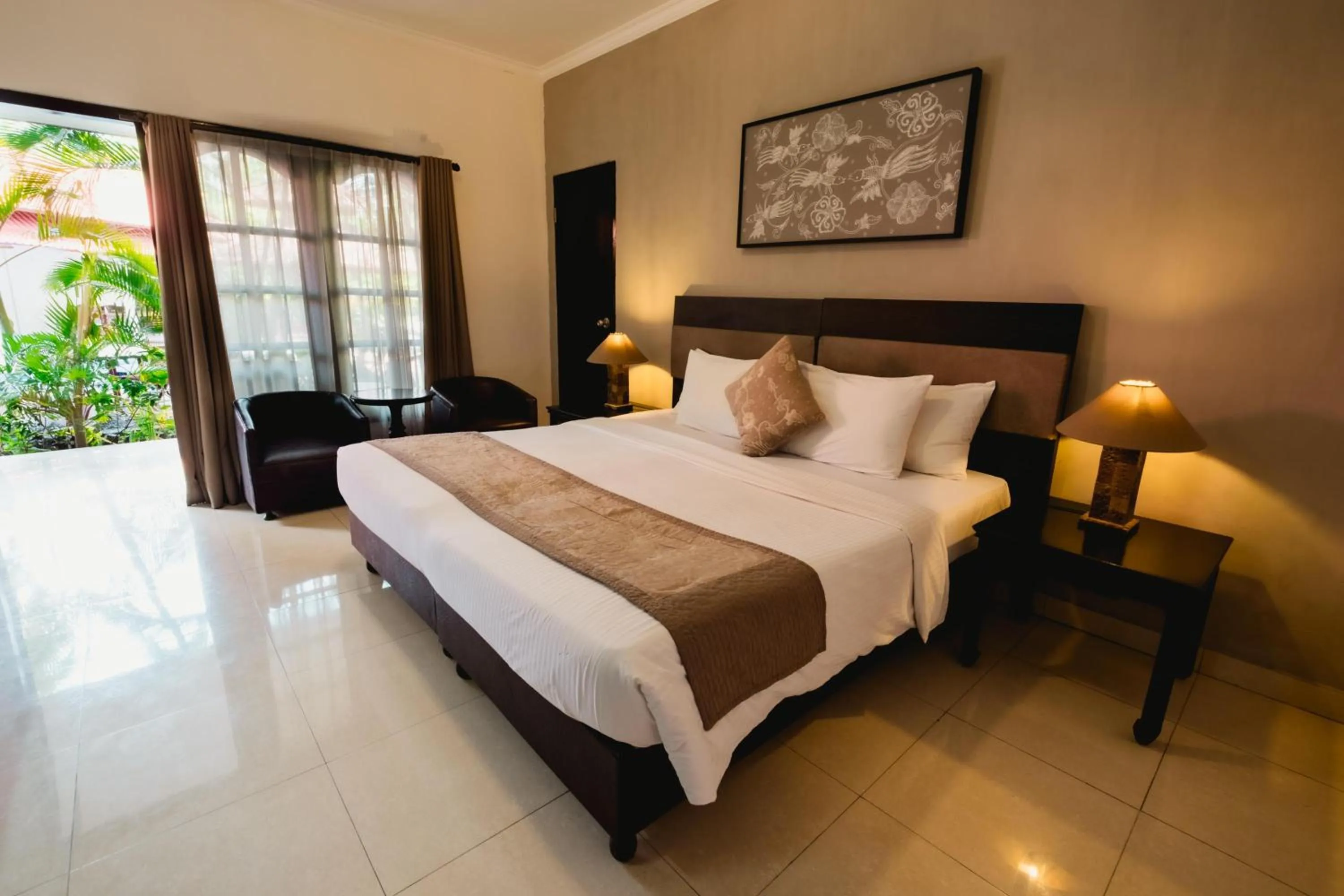 Bed in Sarinande Hotel