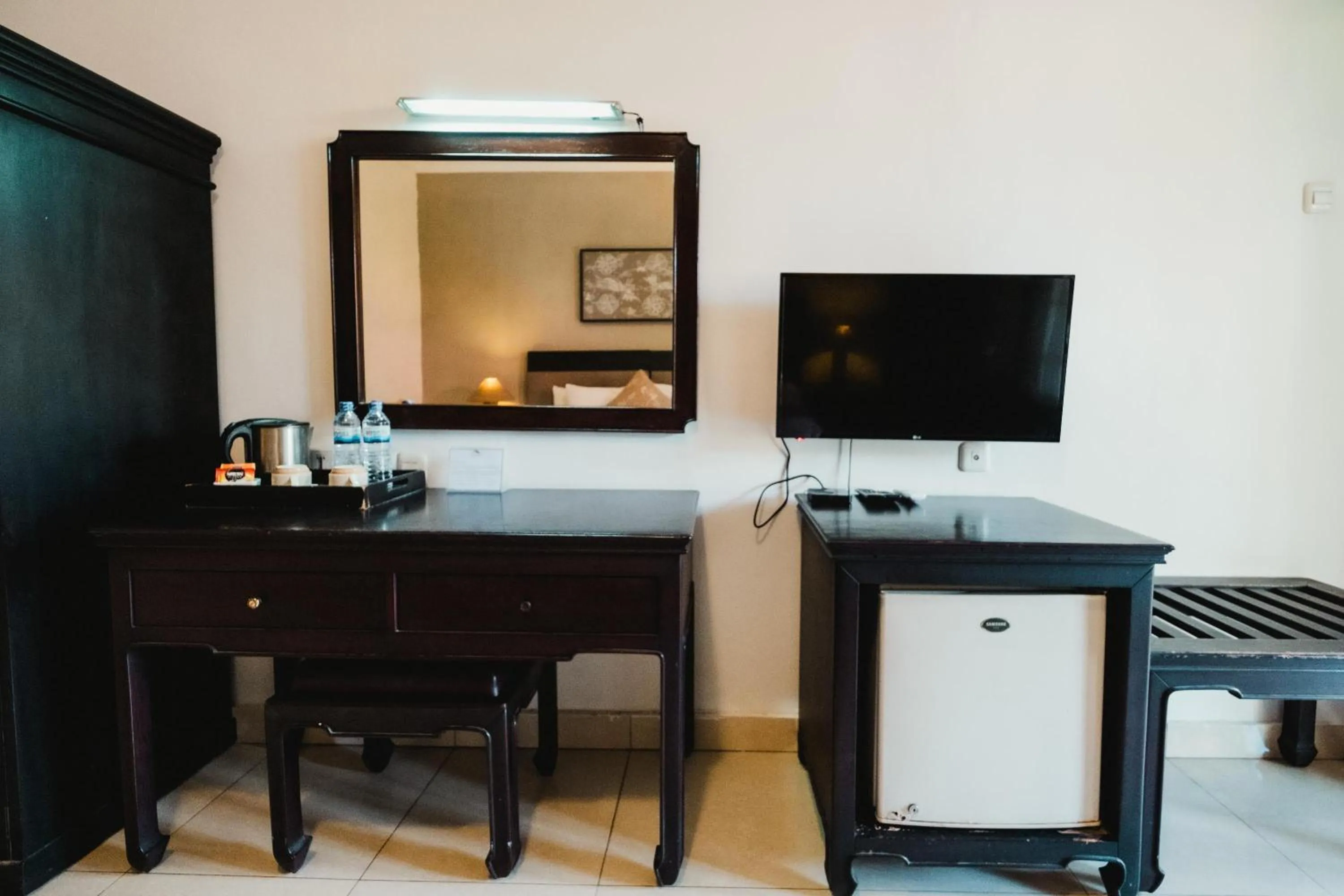 TV and multimedia in Sarinande Hotel