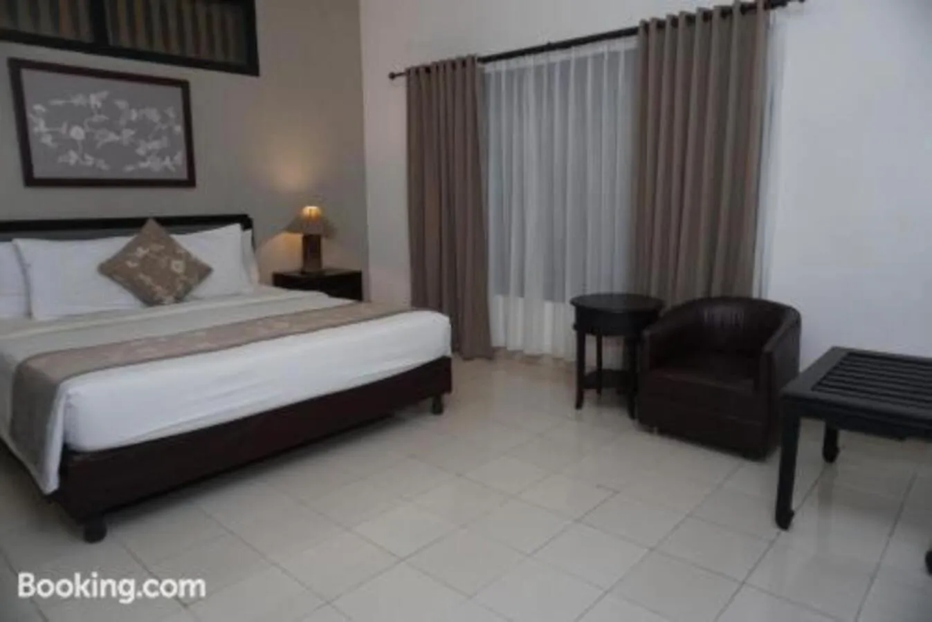 Bed in Sarinande Hotel