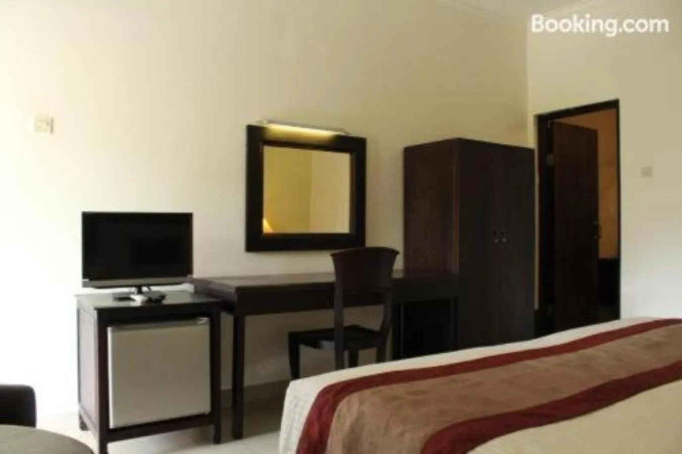 Bed in Sarinande Hotel