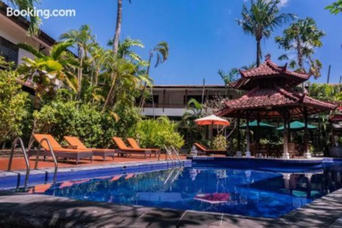 Pool view in Sarinande Hotel
