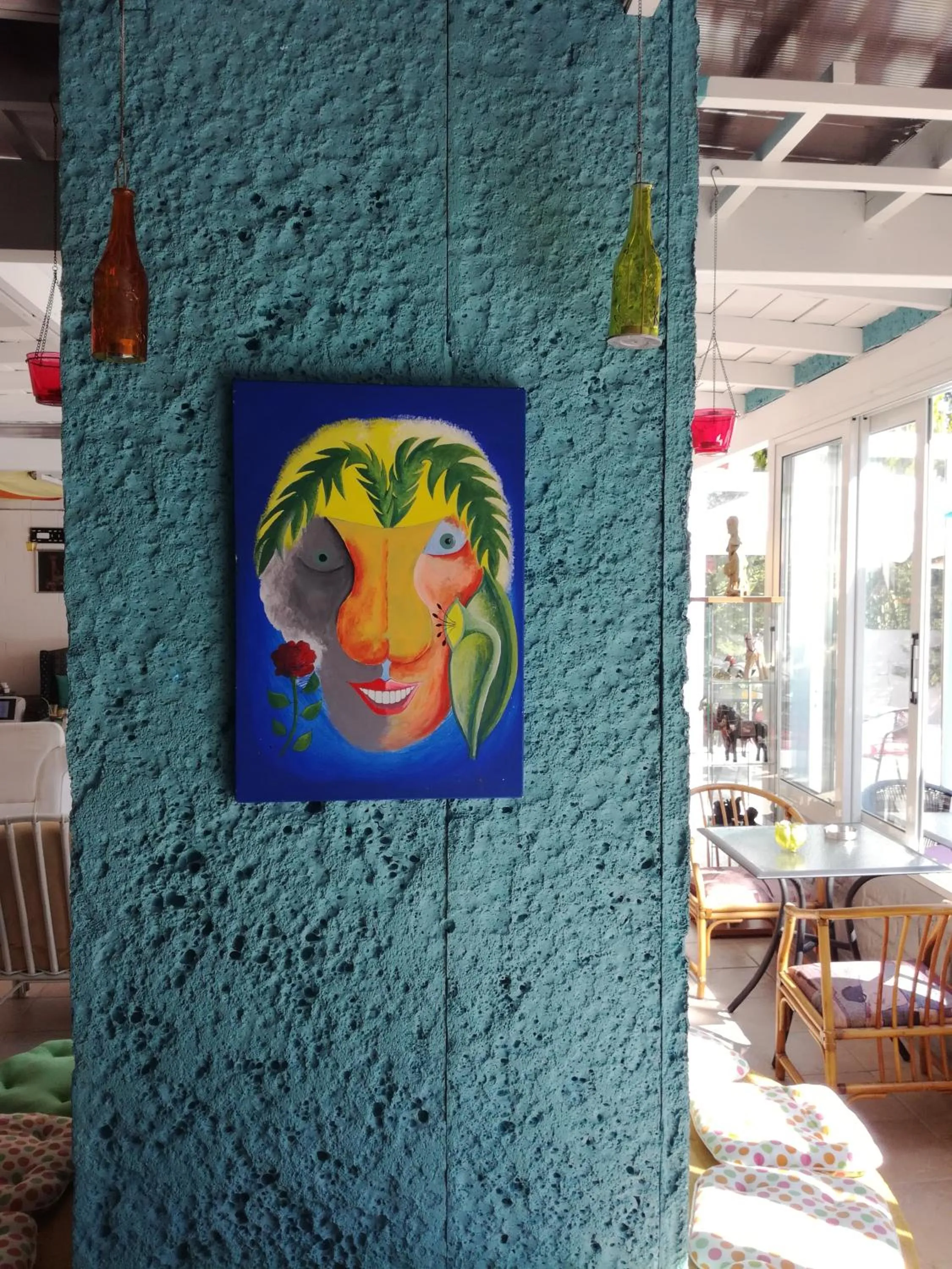 Decorative detail in Sausan Hotel