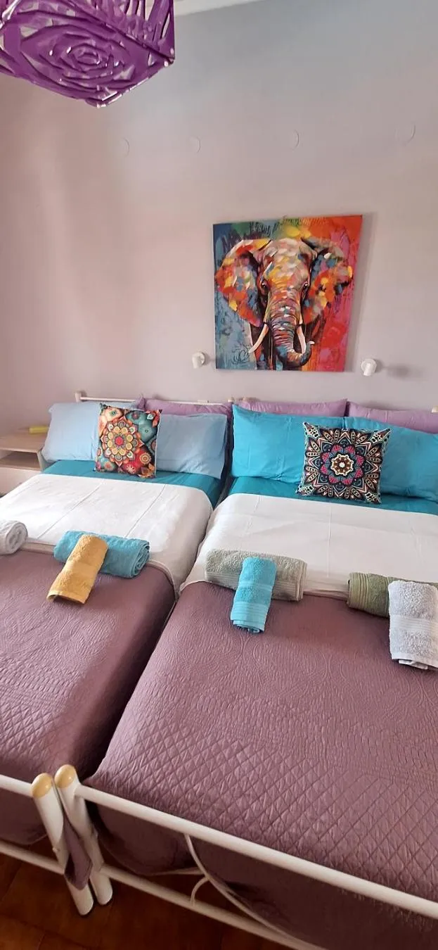 Photo of the whole room, Bed in Sausan Hotel