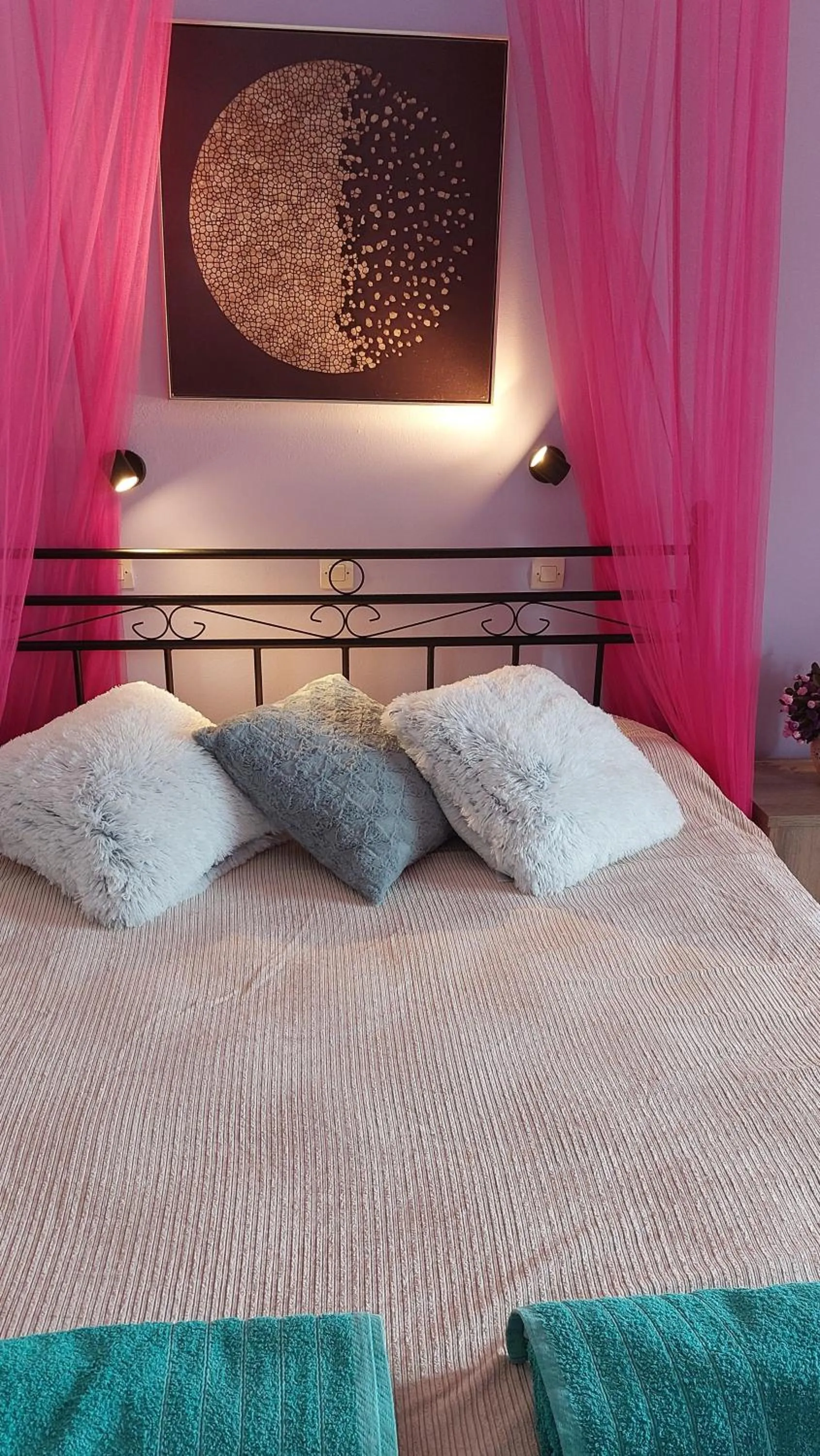 Bedroom, Bed in Sausan Hotel