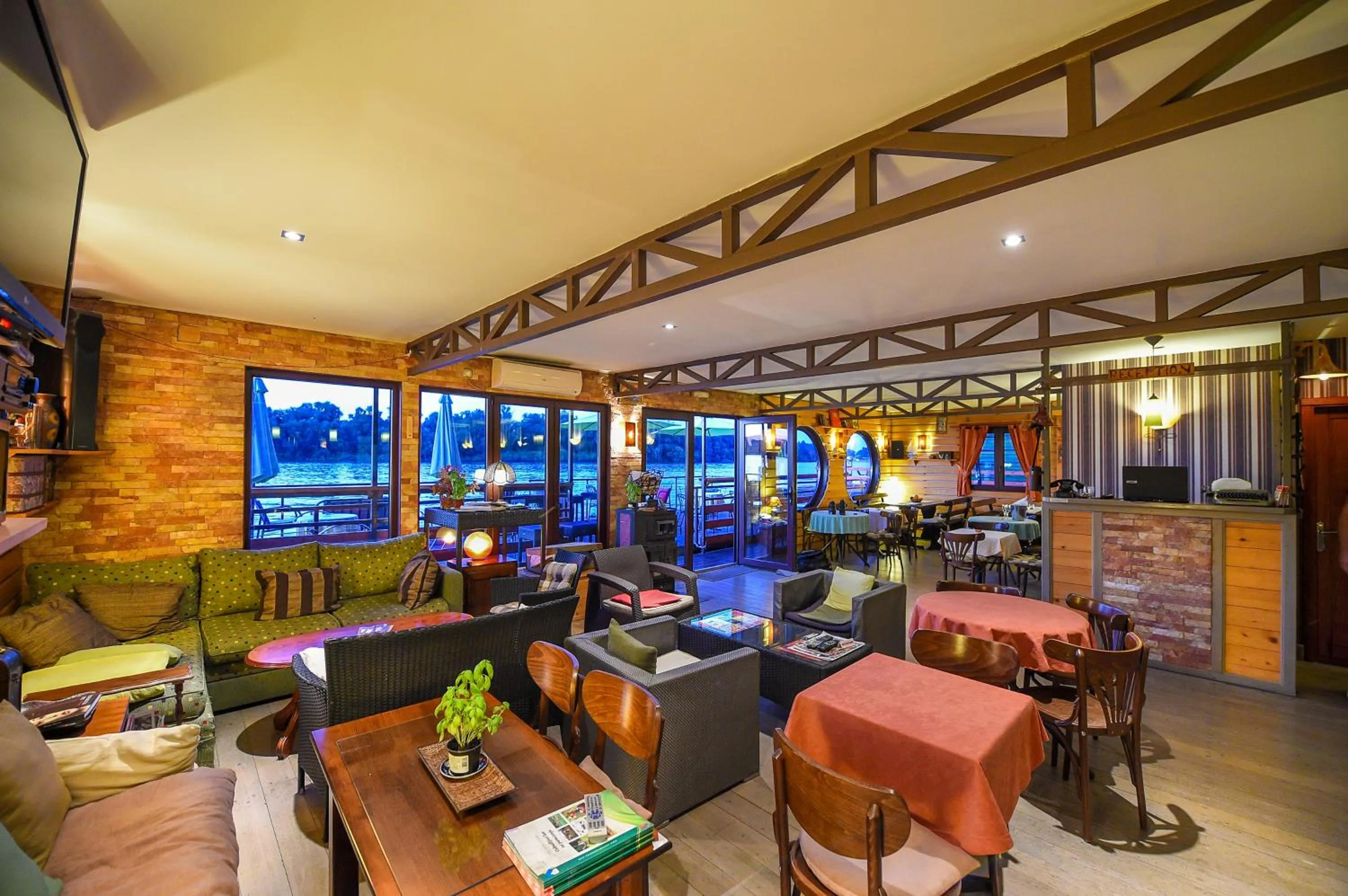 Photo of the whole room in San Art Floating Hostel & Apartments