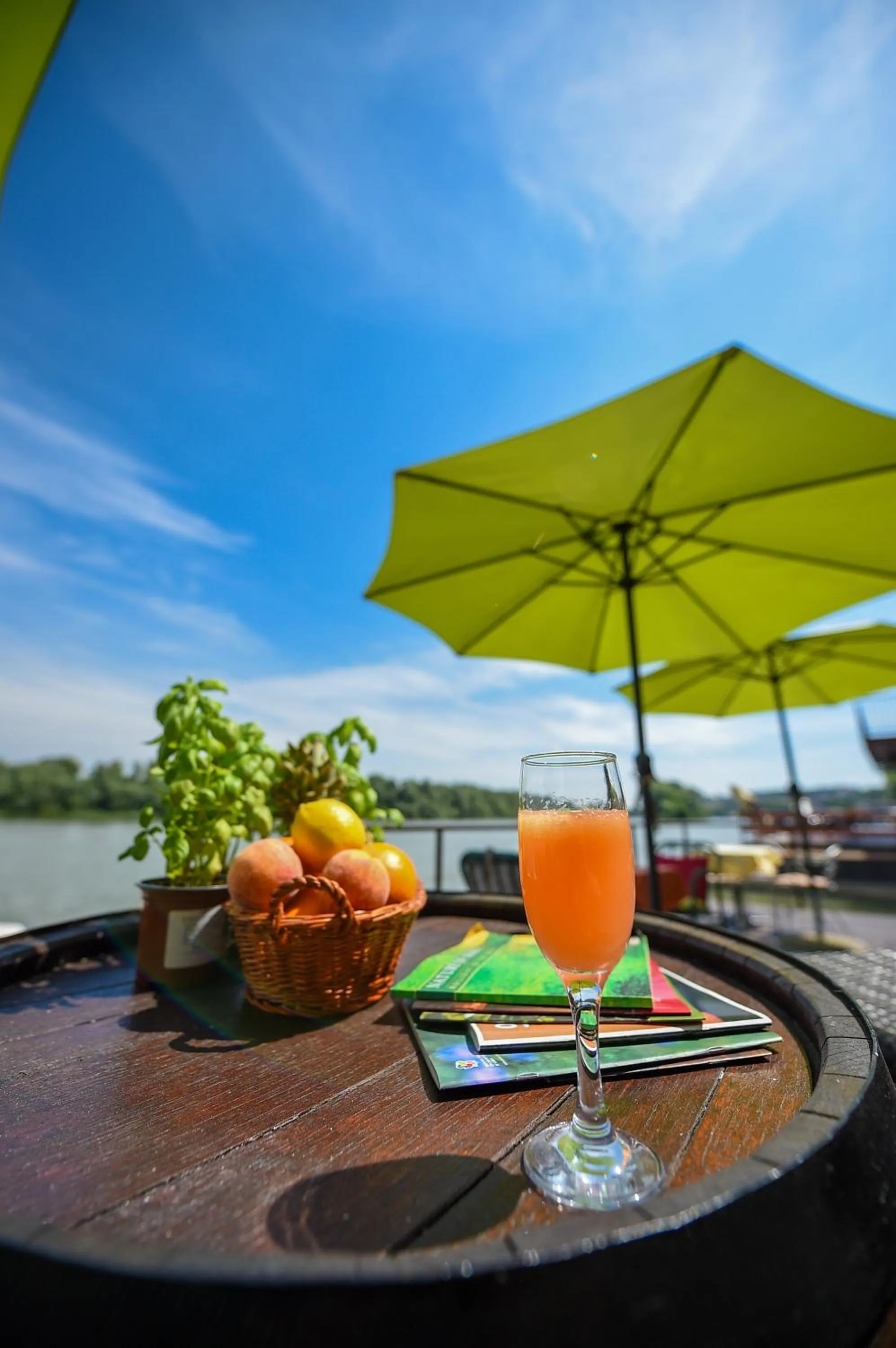 Non alcoholic drinks in San Art Floating Hostel & Apartments