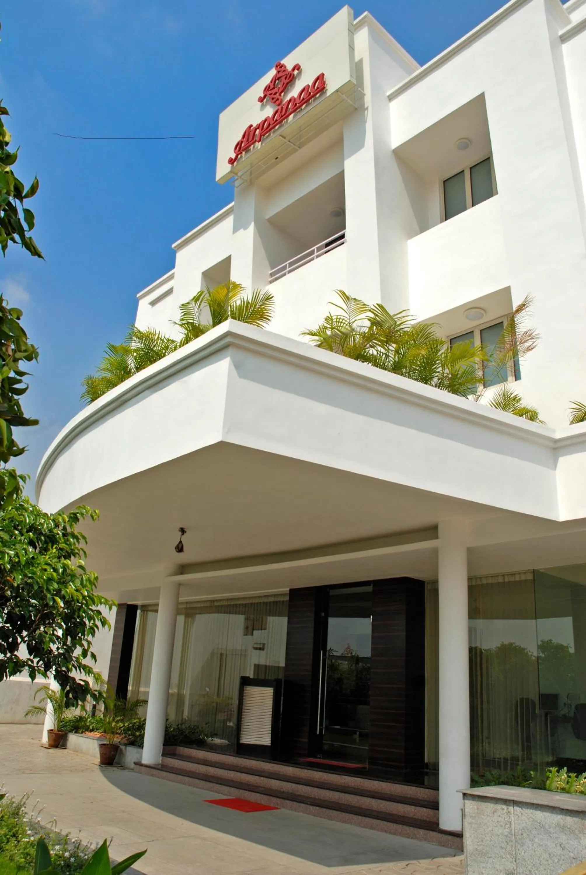 Facade/entrance in Arpanaa Hotel