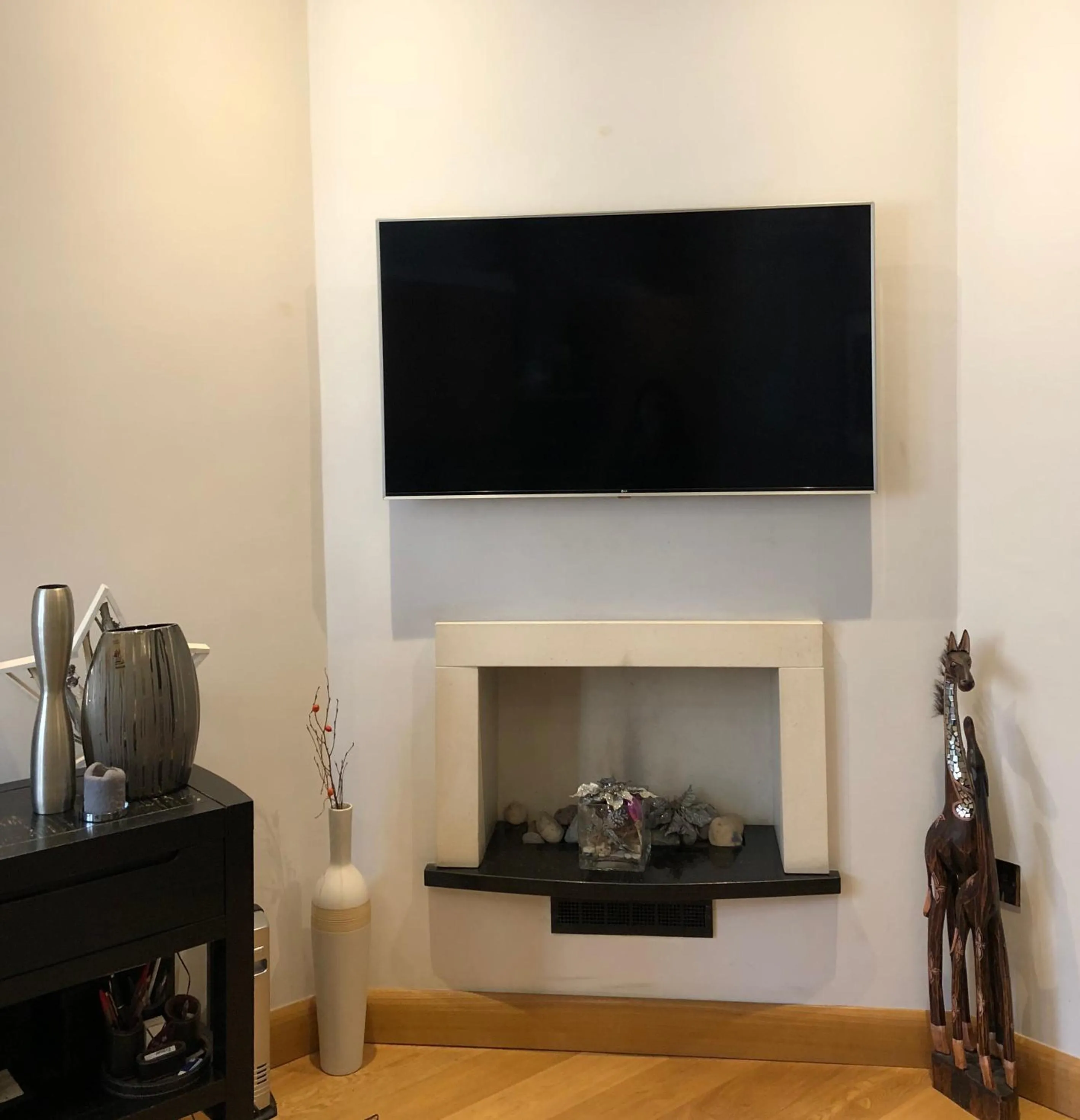 Luxury apartment in Central London, Mida Vale