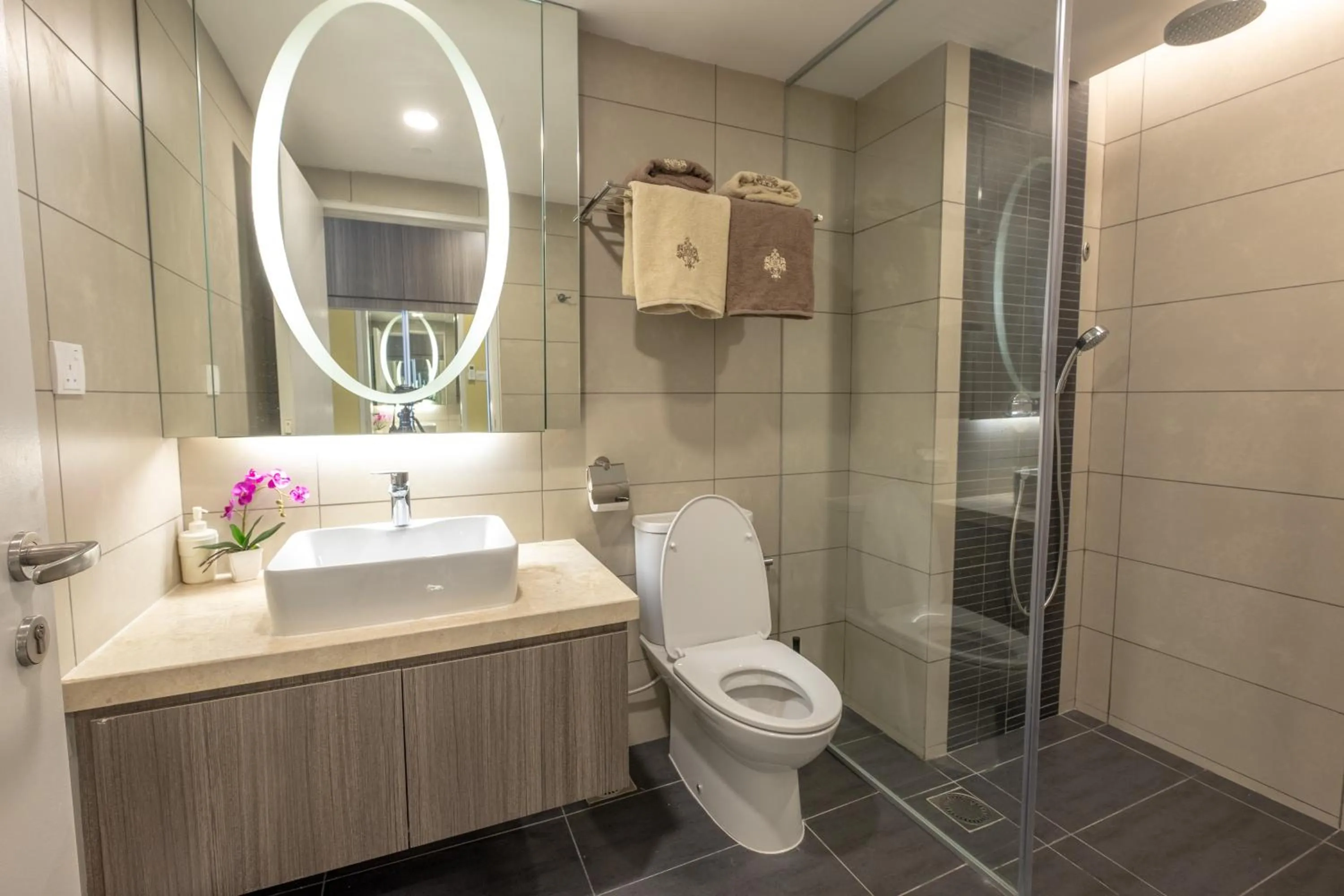 Bathroom in Sky D'Mont Suites