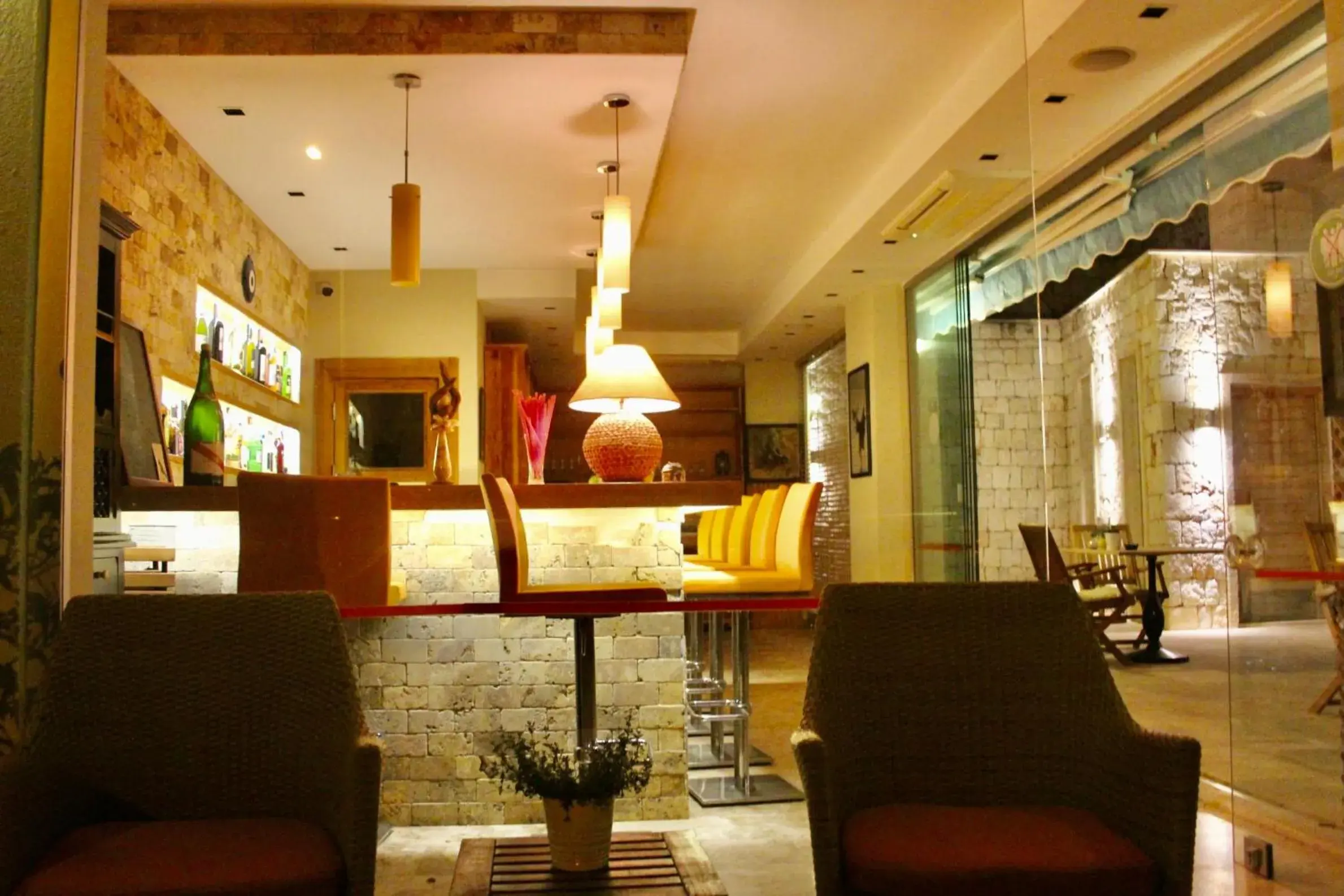 Lounge or bar in Saylam Suites Lounge or bar in Saylam Suites