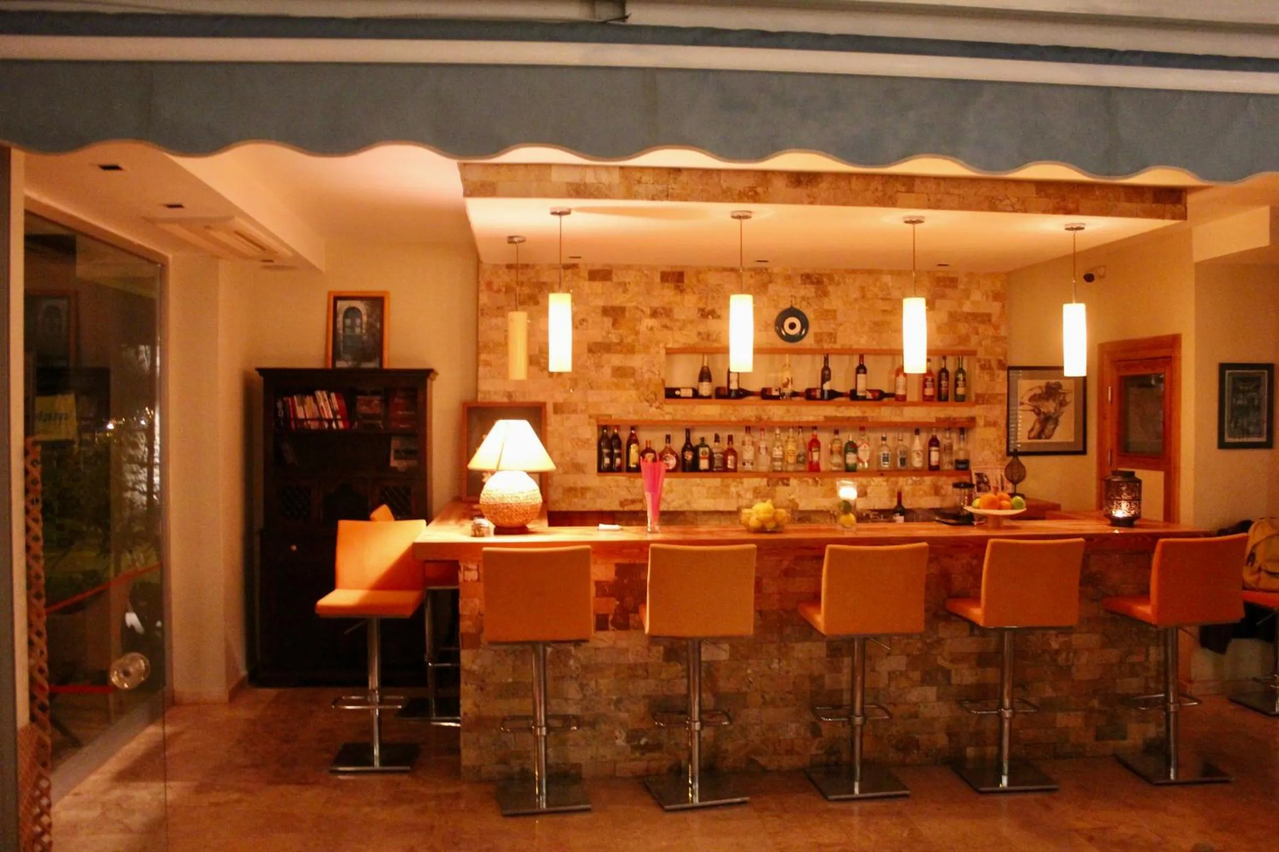 Lounge or bar in Saylam Suites