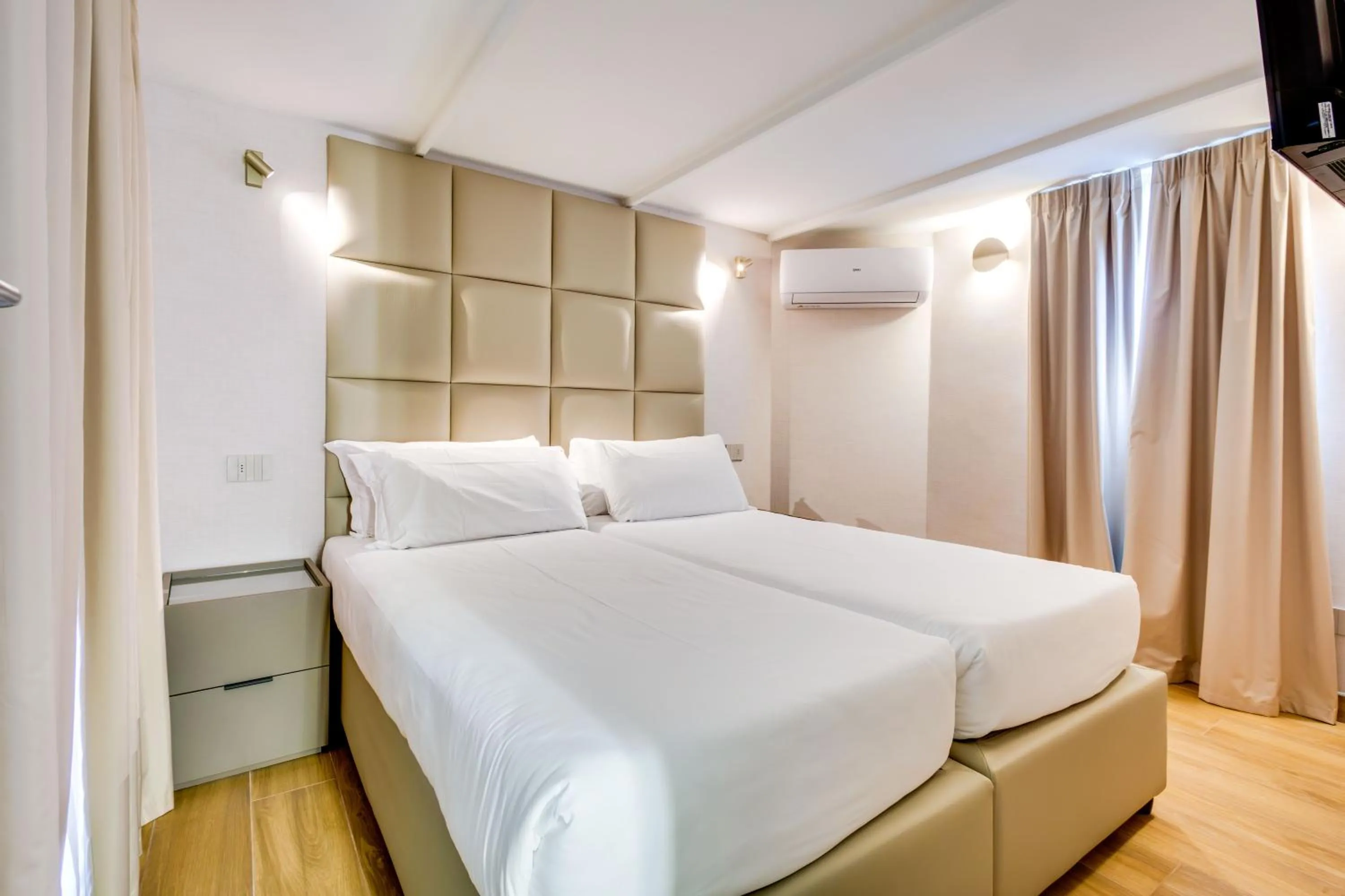 Bed in V Collection Relais Badoer