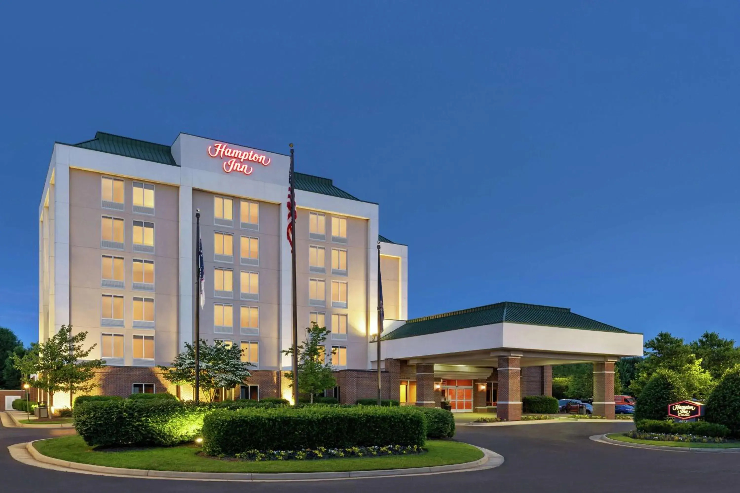 Property building in Hampton Inn Dulles/Cascades Property building in Hampton Inn Dulles/Cascades
