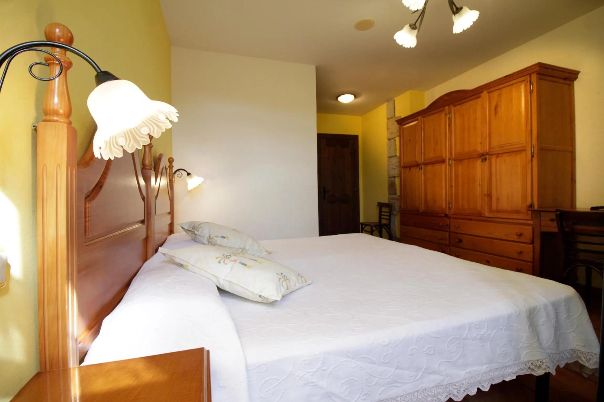 Bed in Hotel Rural Alavera