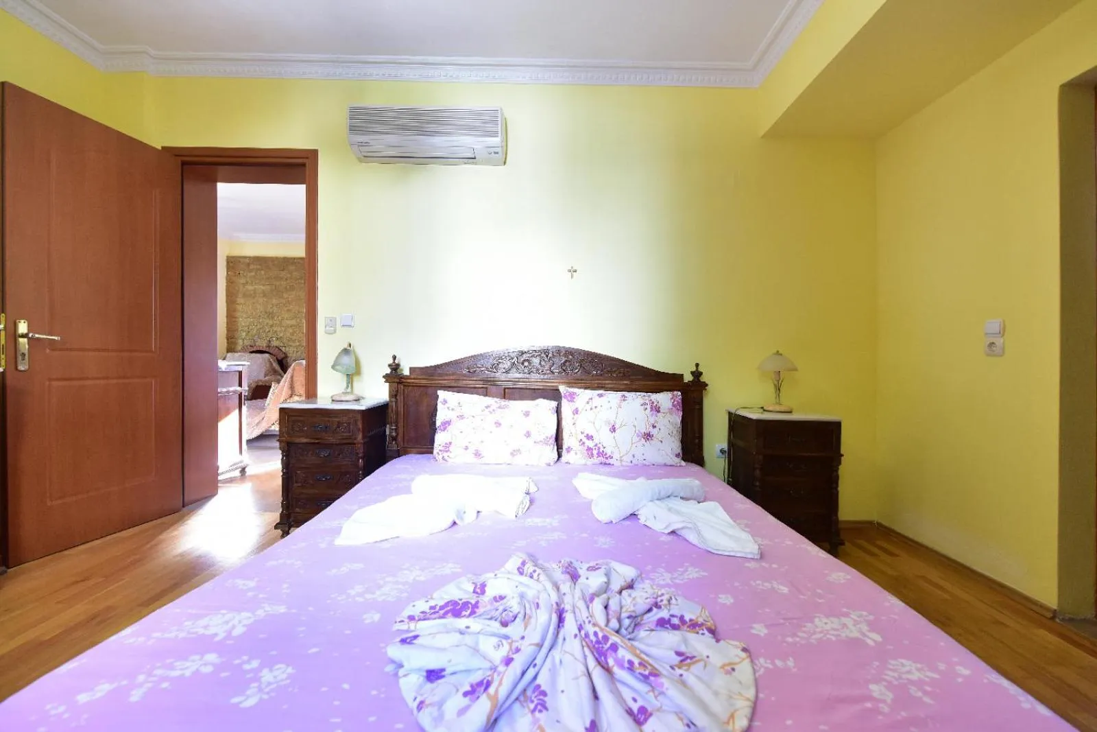 Bed in Limnionas Bay Village Hotel