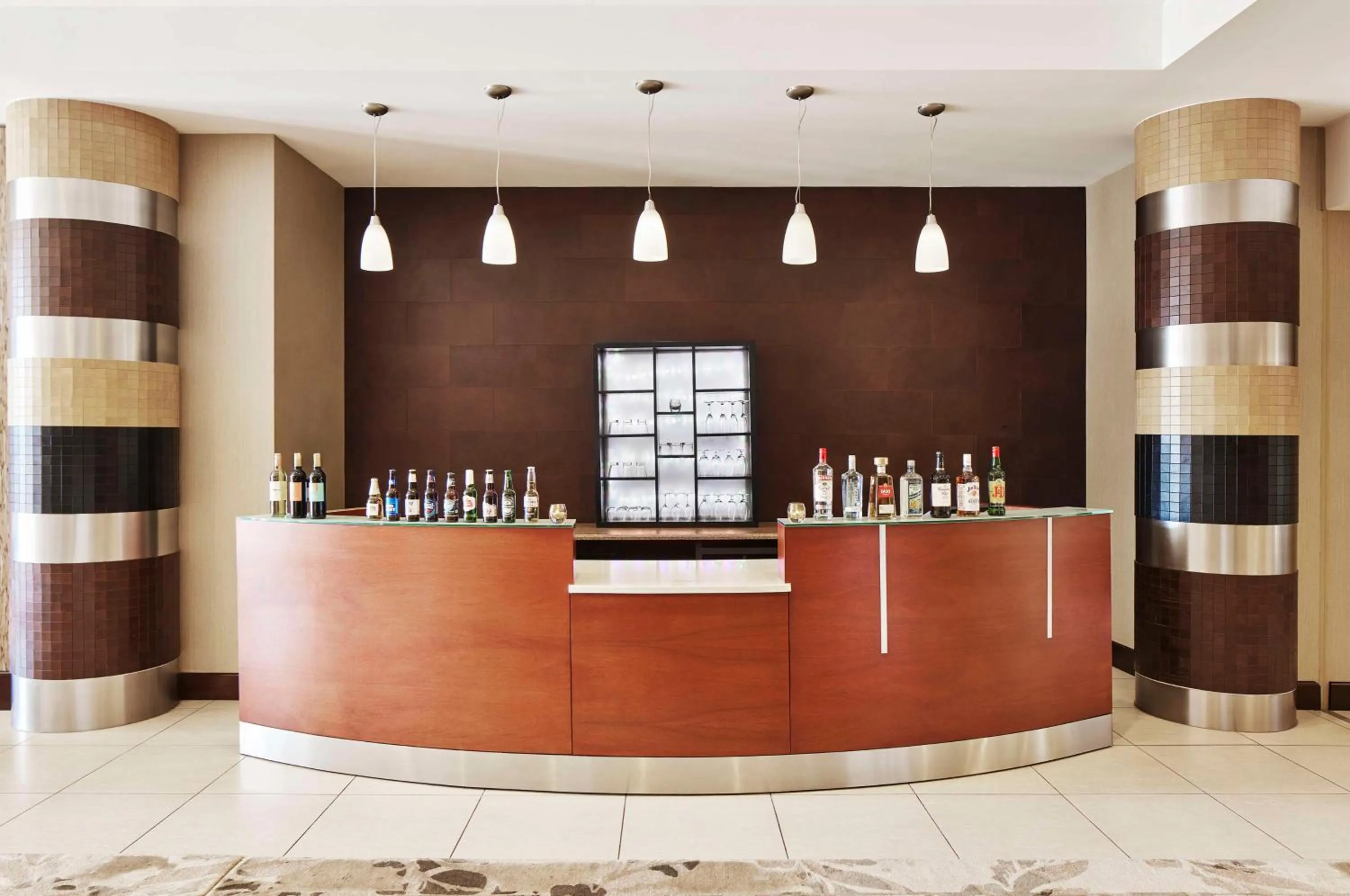 Meeting/conference room in Embassy Suites by Hilton Alexandria Old Town