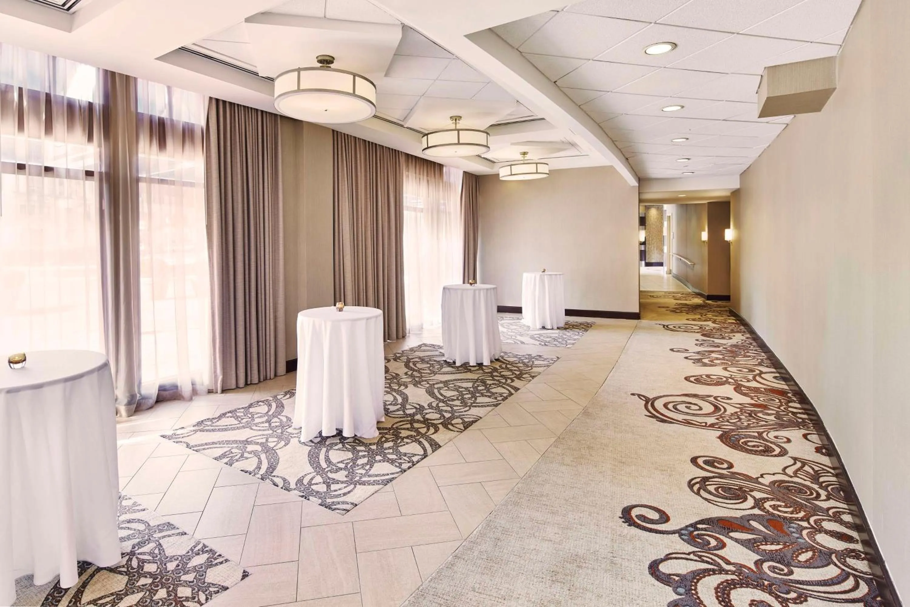 Meeting/conference room in Embassy Suites by Hilton Alexandria Old Town