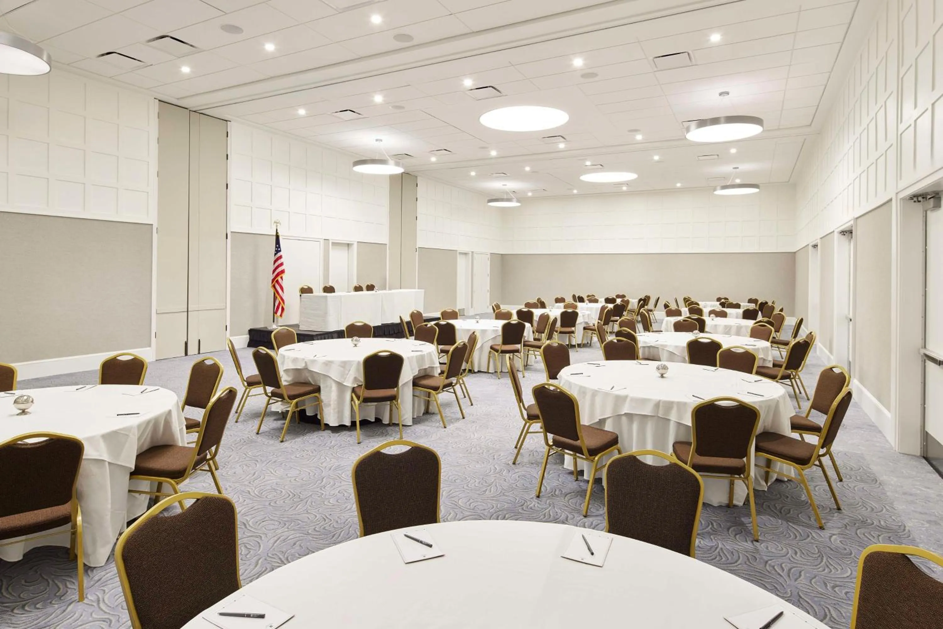 Meeting/conference room in Embassy Suites by Hilton Alexandria Old Town