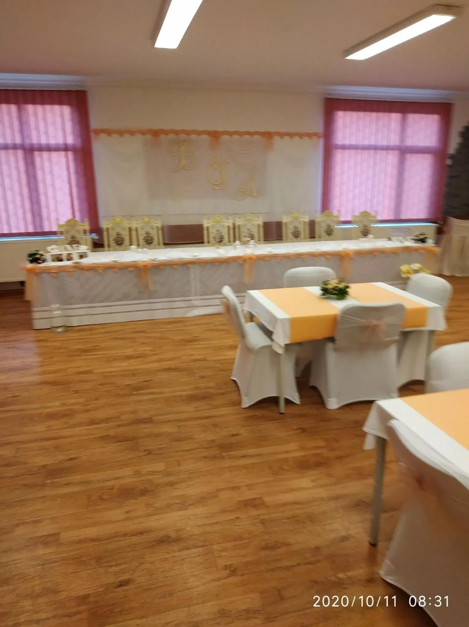 Restaurant/places to eat in Hotel Prom