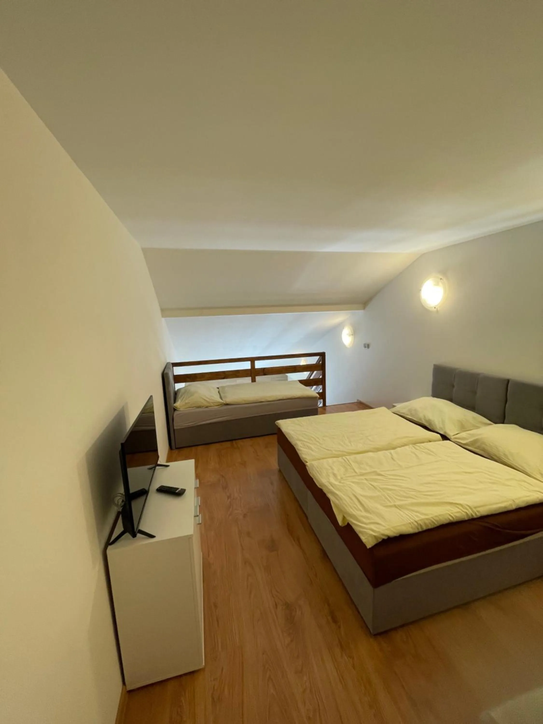 Bedroom, Bed in Hotel Prom