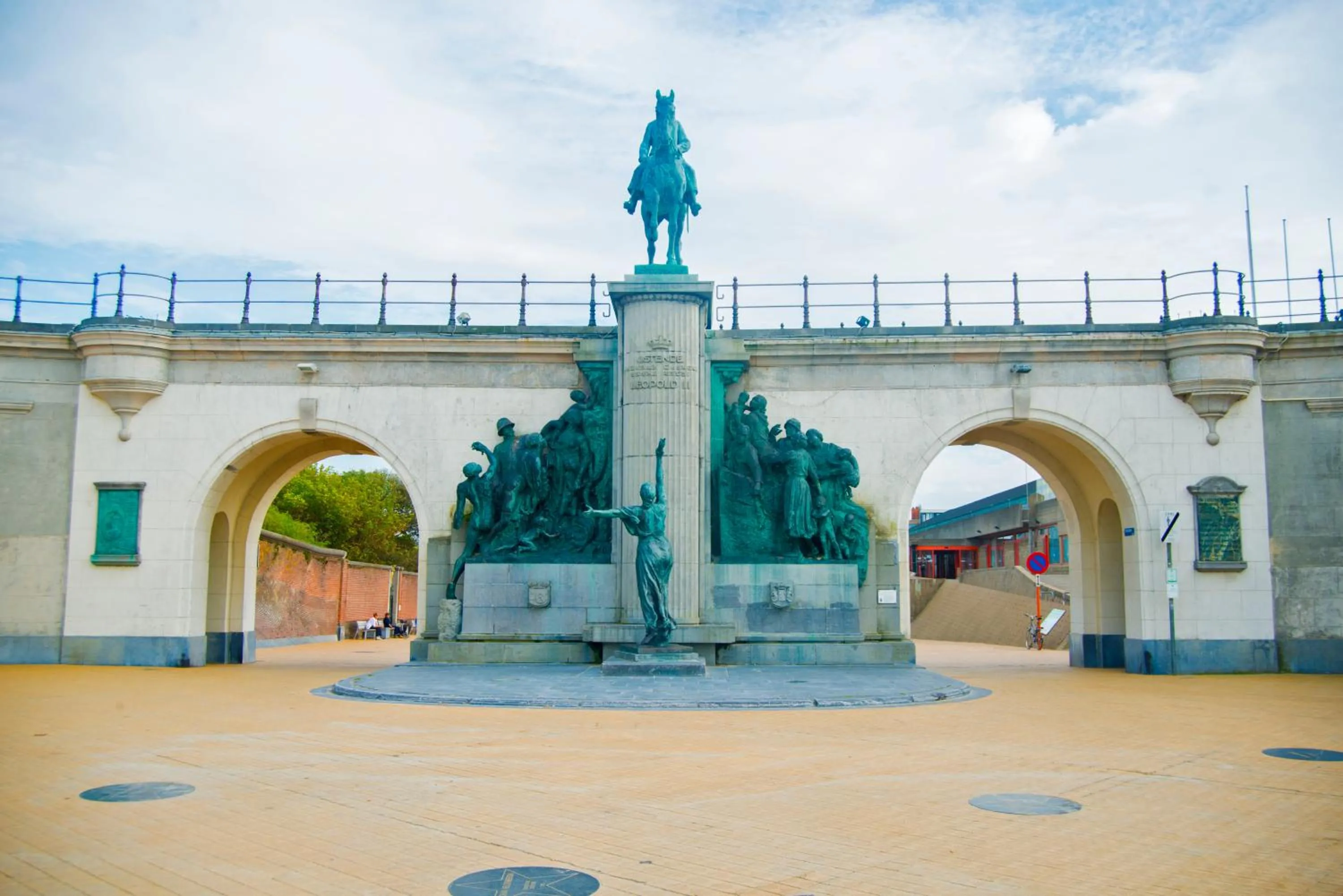Nearby landmark in Hotel Cardiff