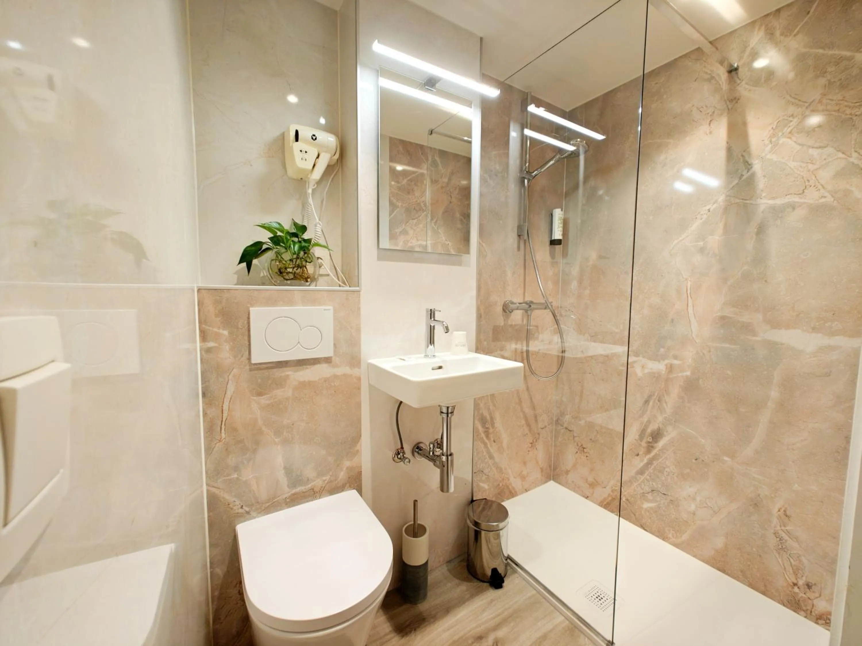 Bathroom in Hotel Cardiff