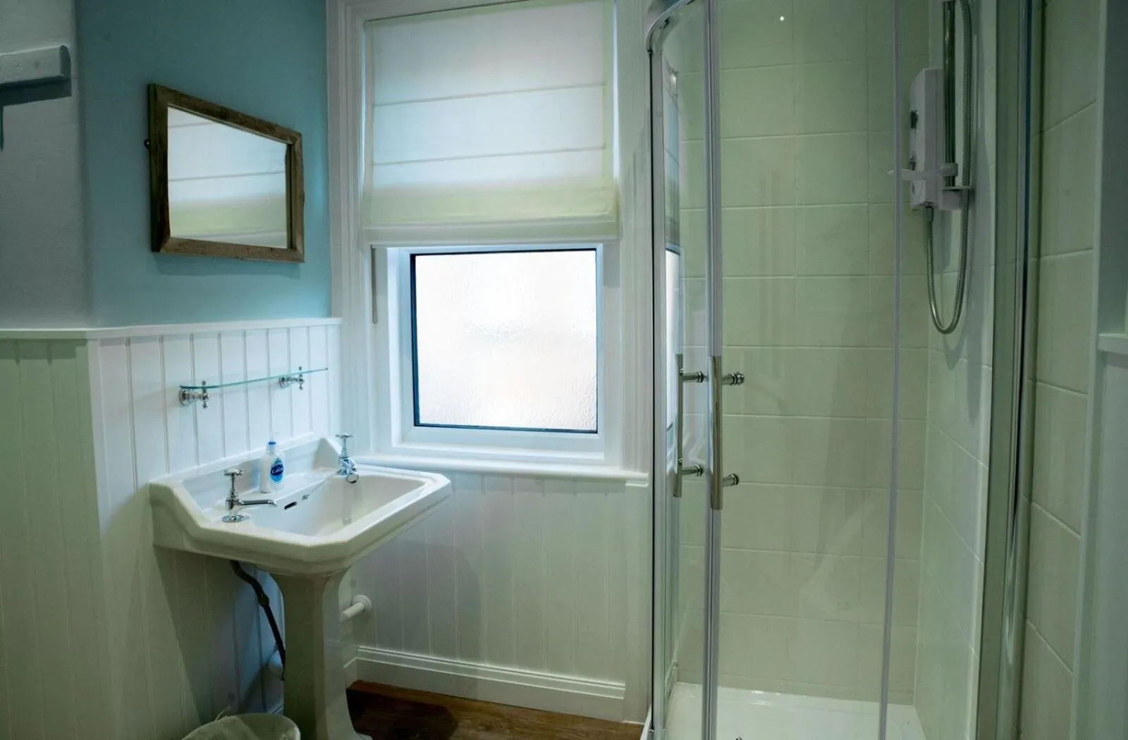 Shower in Kittiwake Number 4 - Town Centre & Spacious