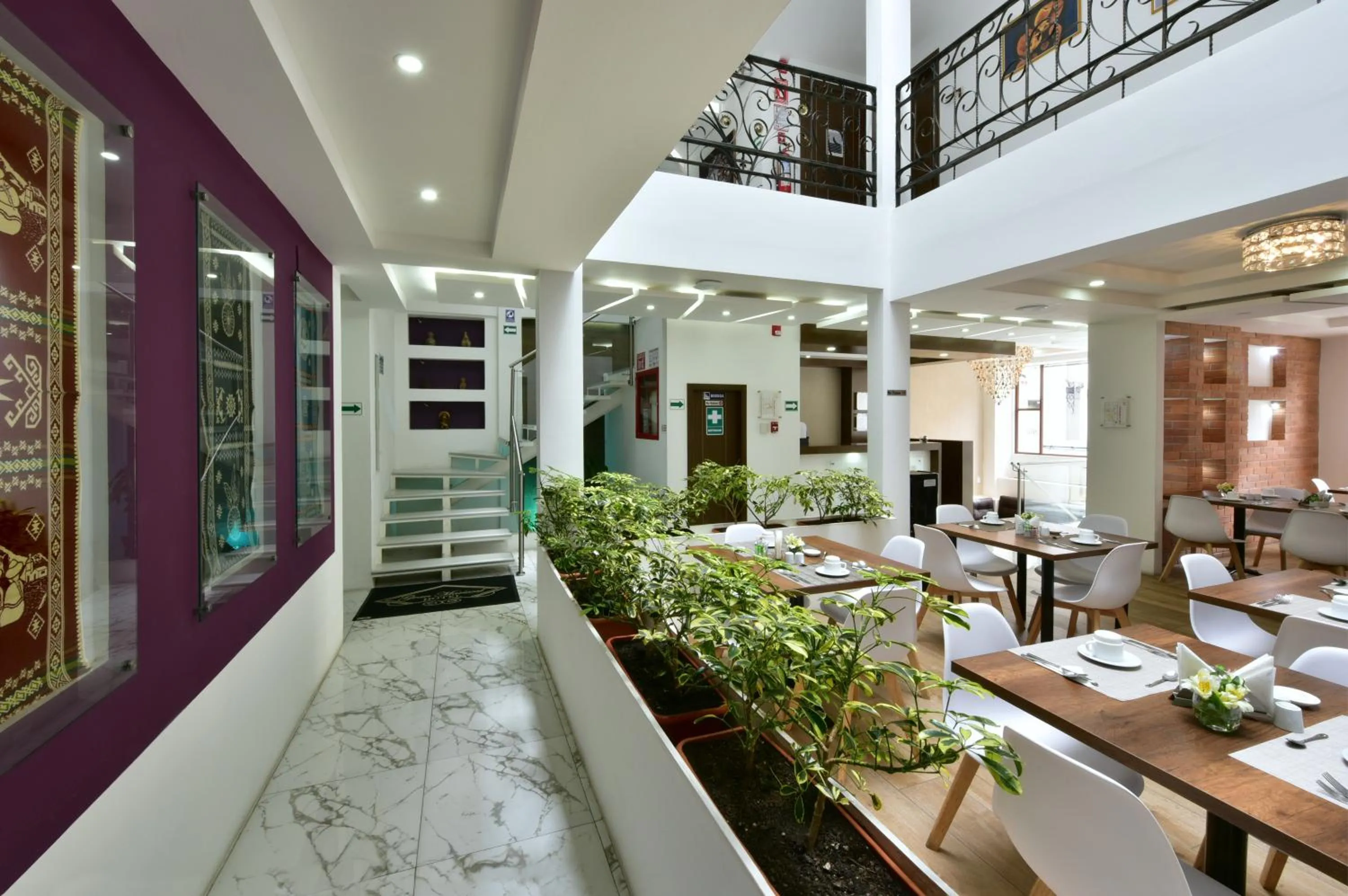 Restaurant/places to eat in Hotel Gran Mariscal Quito