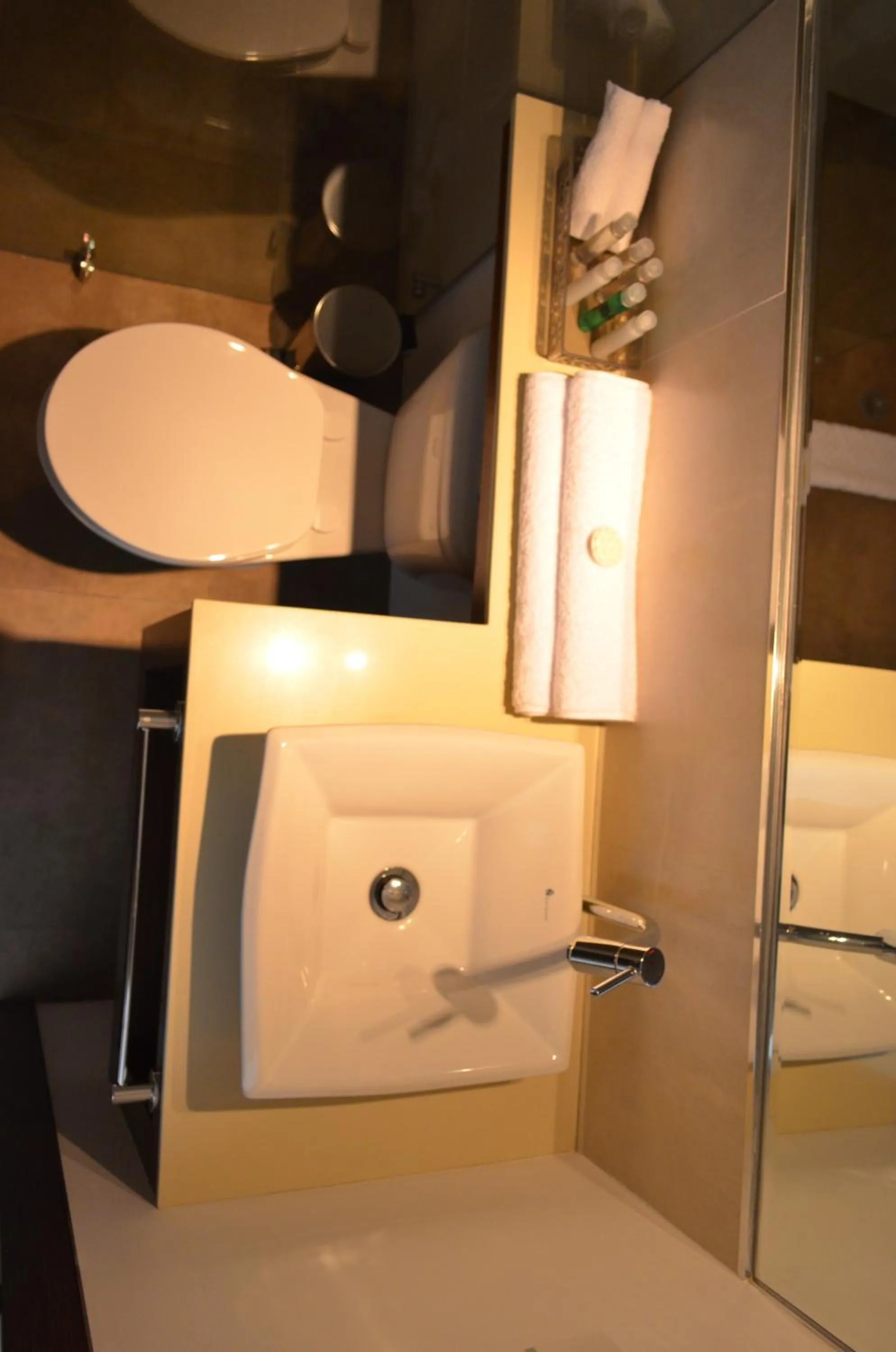 Bathroom in Hotel Gran Mariscal Quito