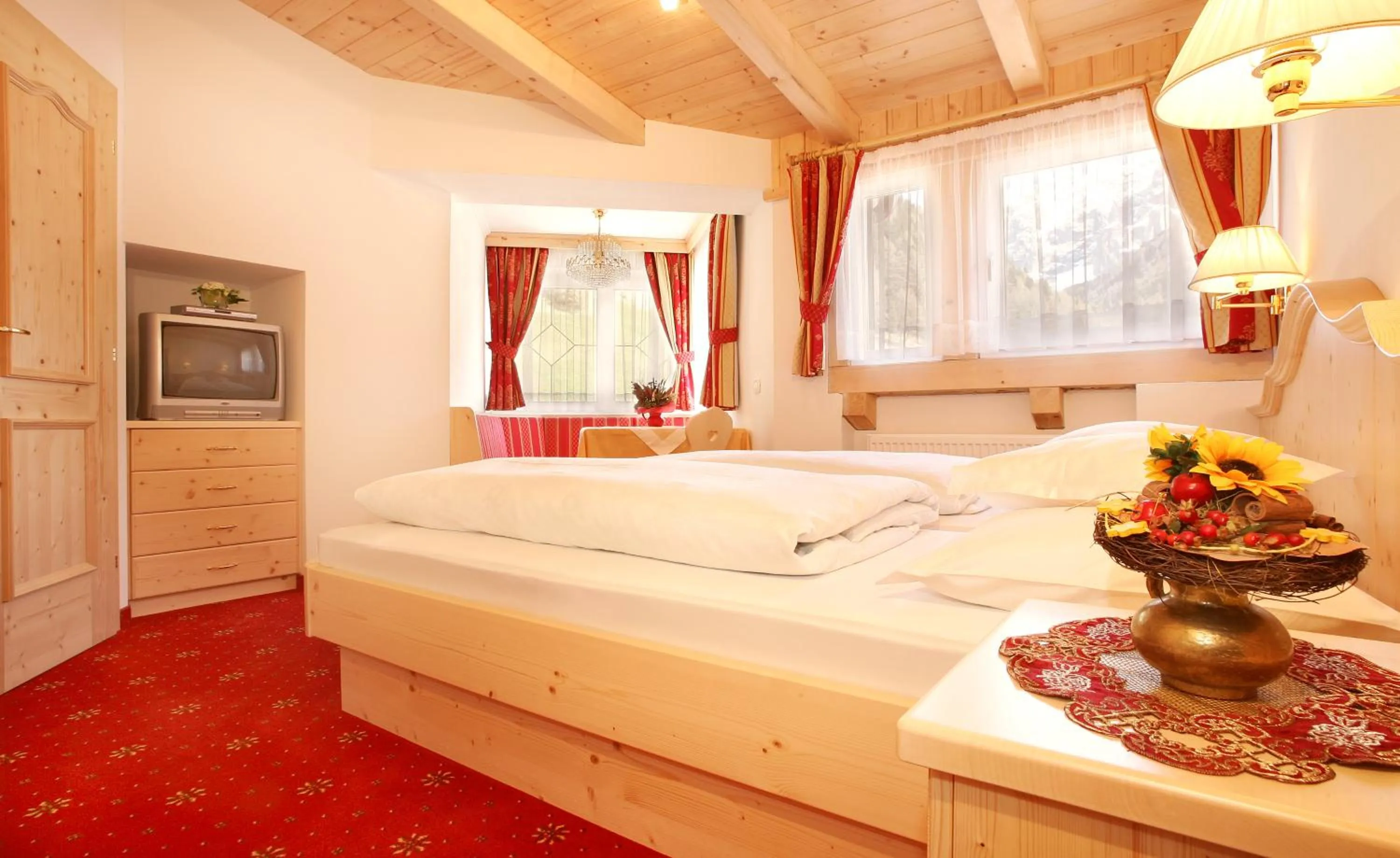 Photo of the whole room, Bed in Garni B&B Schenk