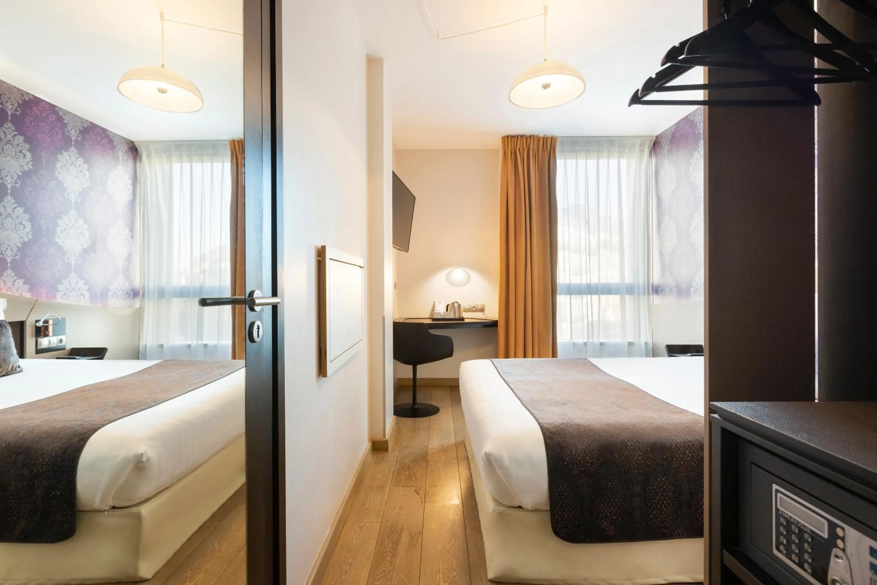 Bed in Hôtel Hor Europe