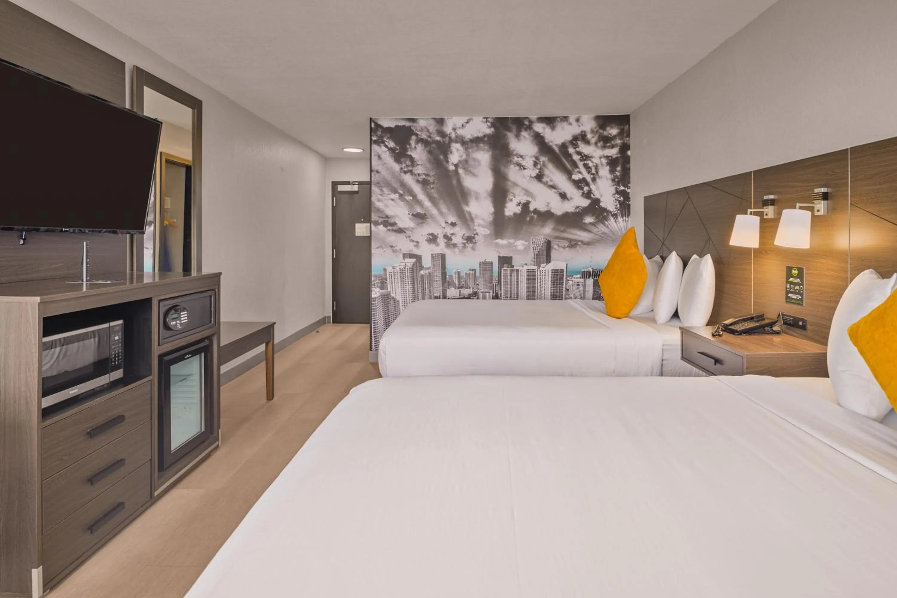 Bedroom, Bed in B&B Hotel Miami Airport