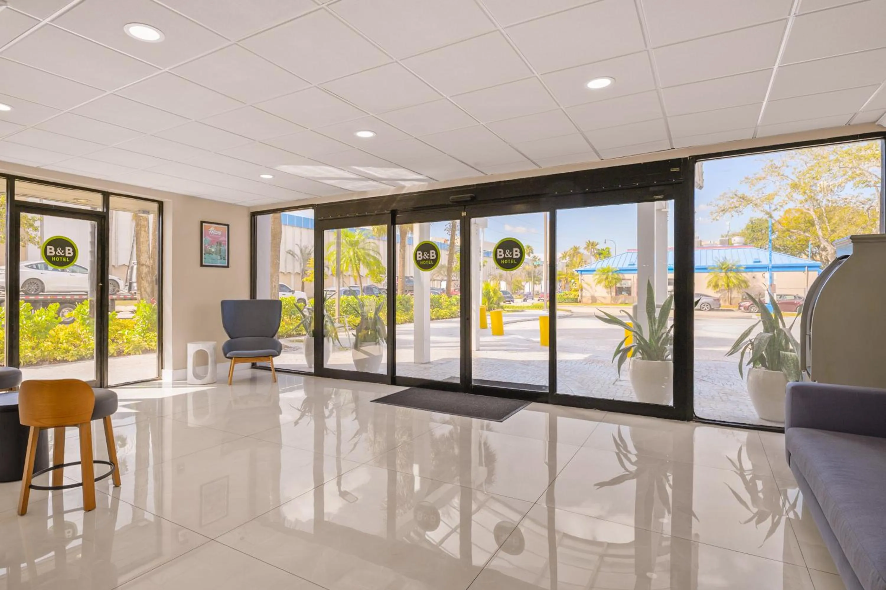 Lobby or reception in B&B Hotel Miami Airport