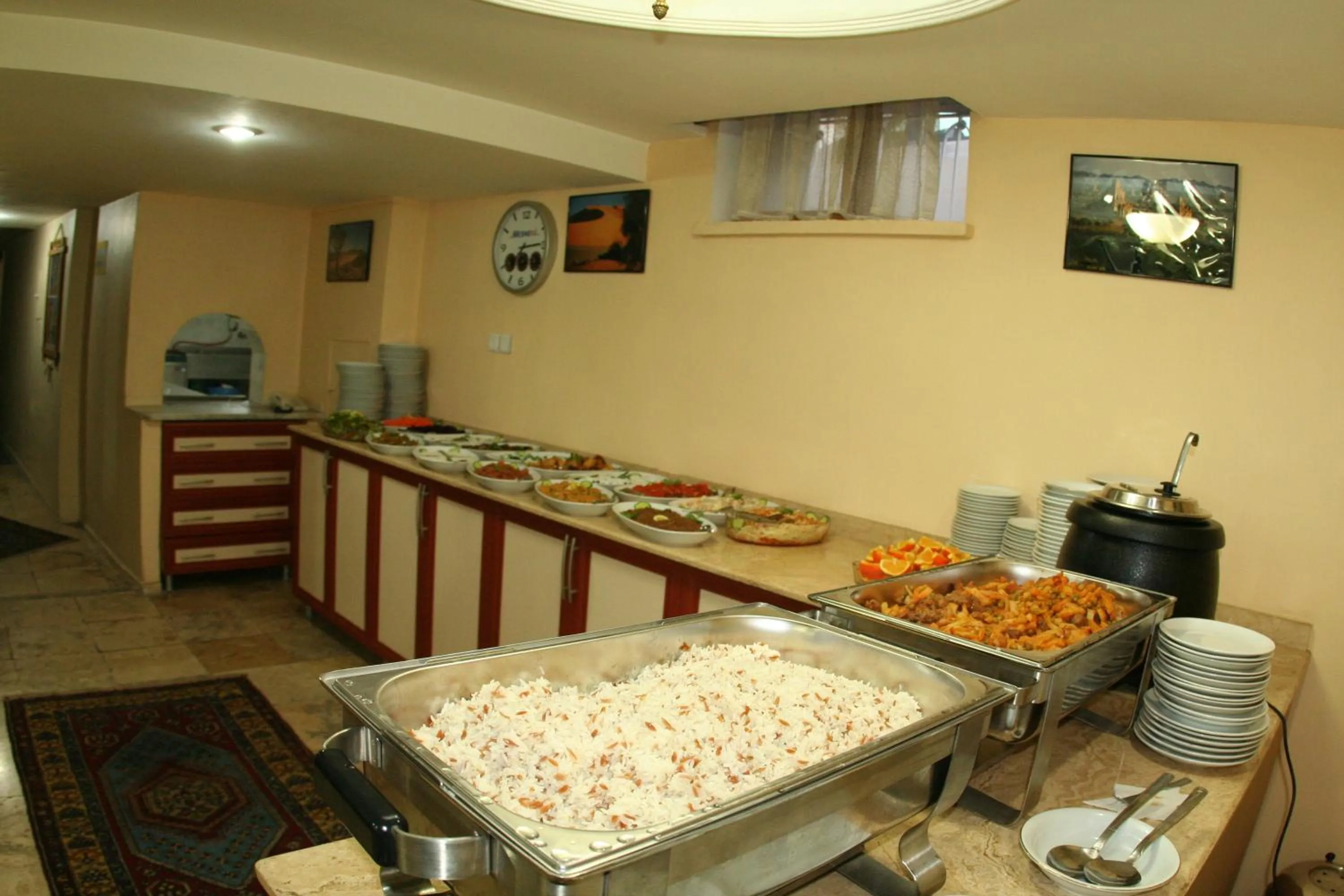 Food in Sena Hotels