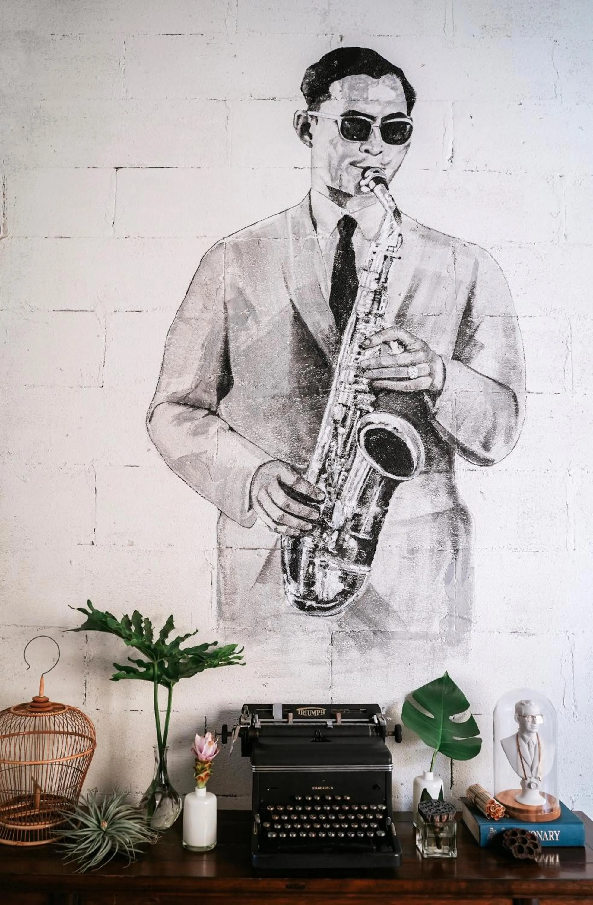 Decorative detail in Azure Hostel Bangkok