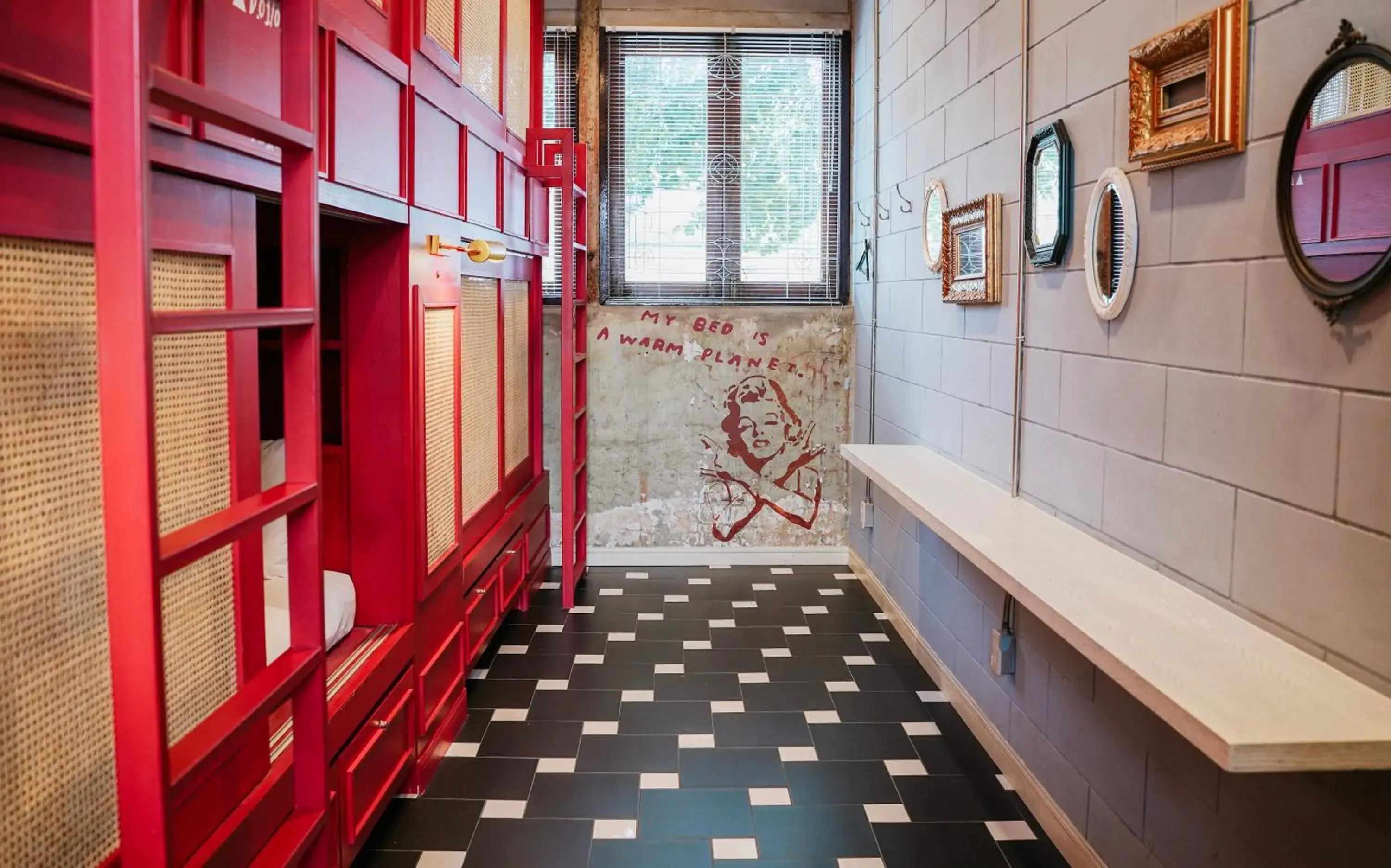 Bed in 6-Bed Female Dormitory Room in Azure Hostel Bangkok Bed in 6-Bed Female Dormitory Room in Azure Hostel Bangkok