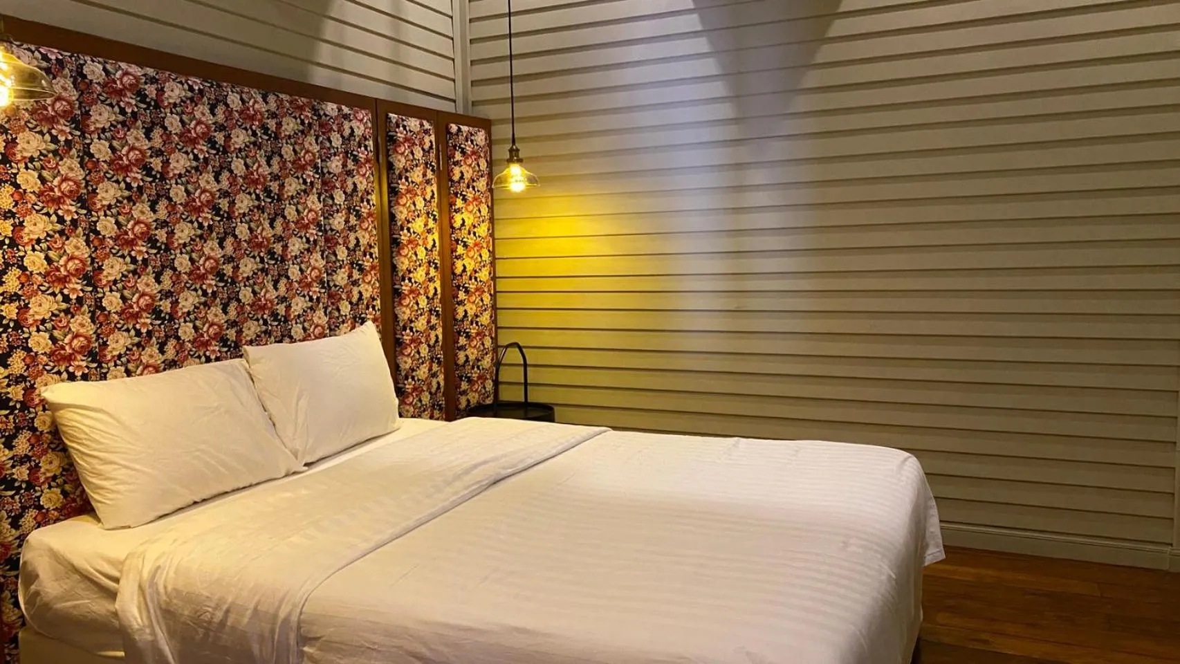 Bedroom in Azure Hostel Bangkok