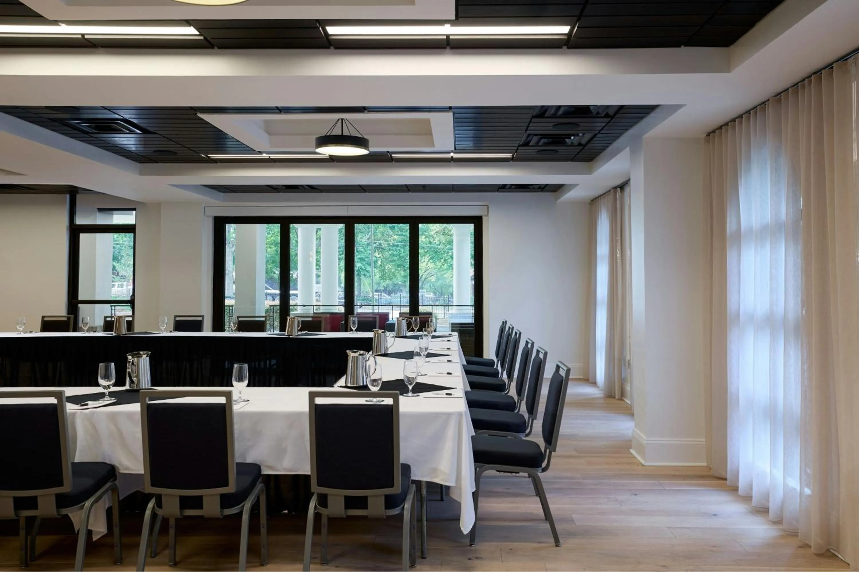 Meeting/conference room in The Siena Hotel, Autograph Collection