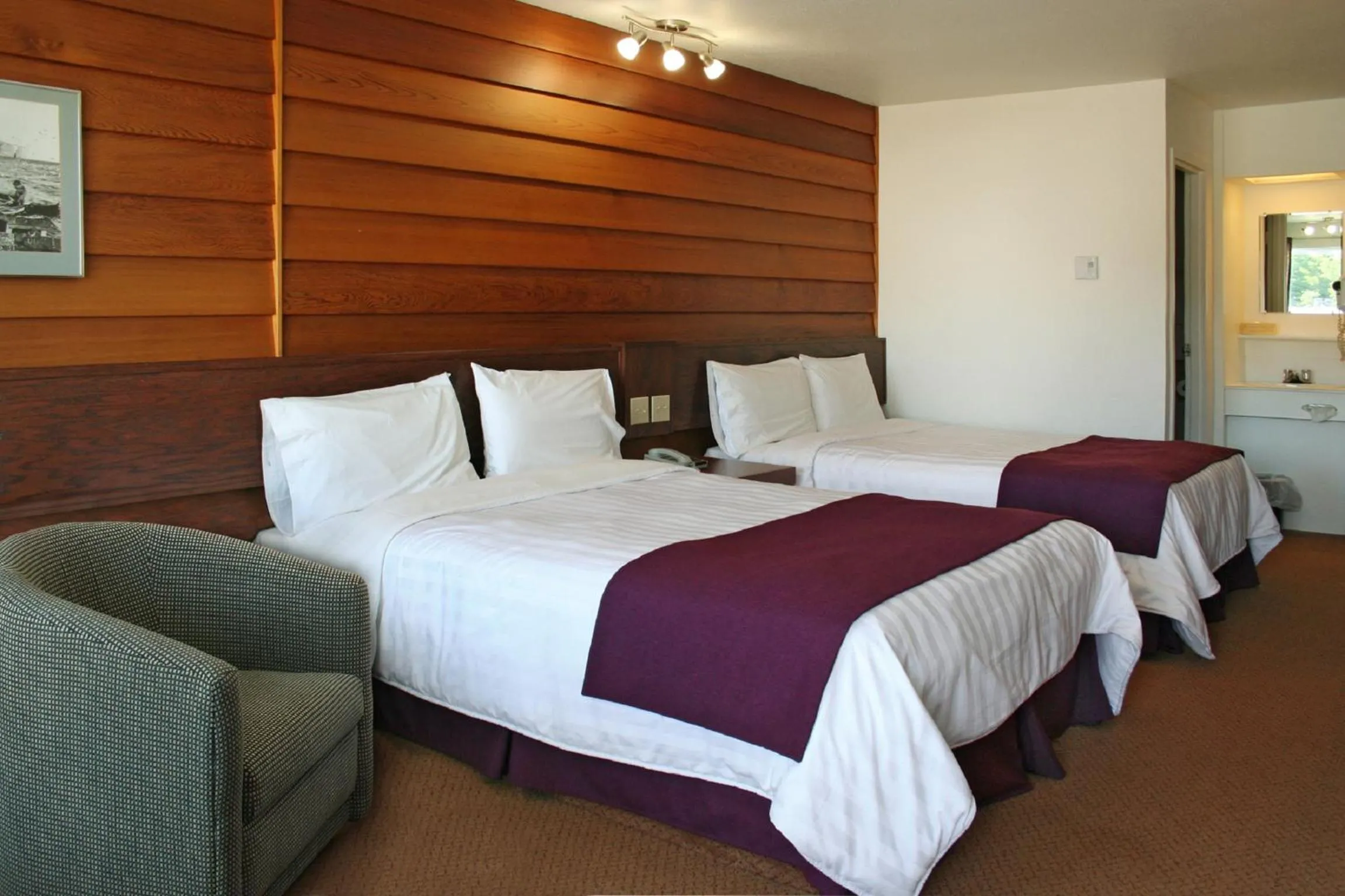 Photo of the whole room, Bed in Motel à la Brunante Petit Déjeuner inclus avec la chambre