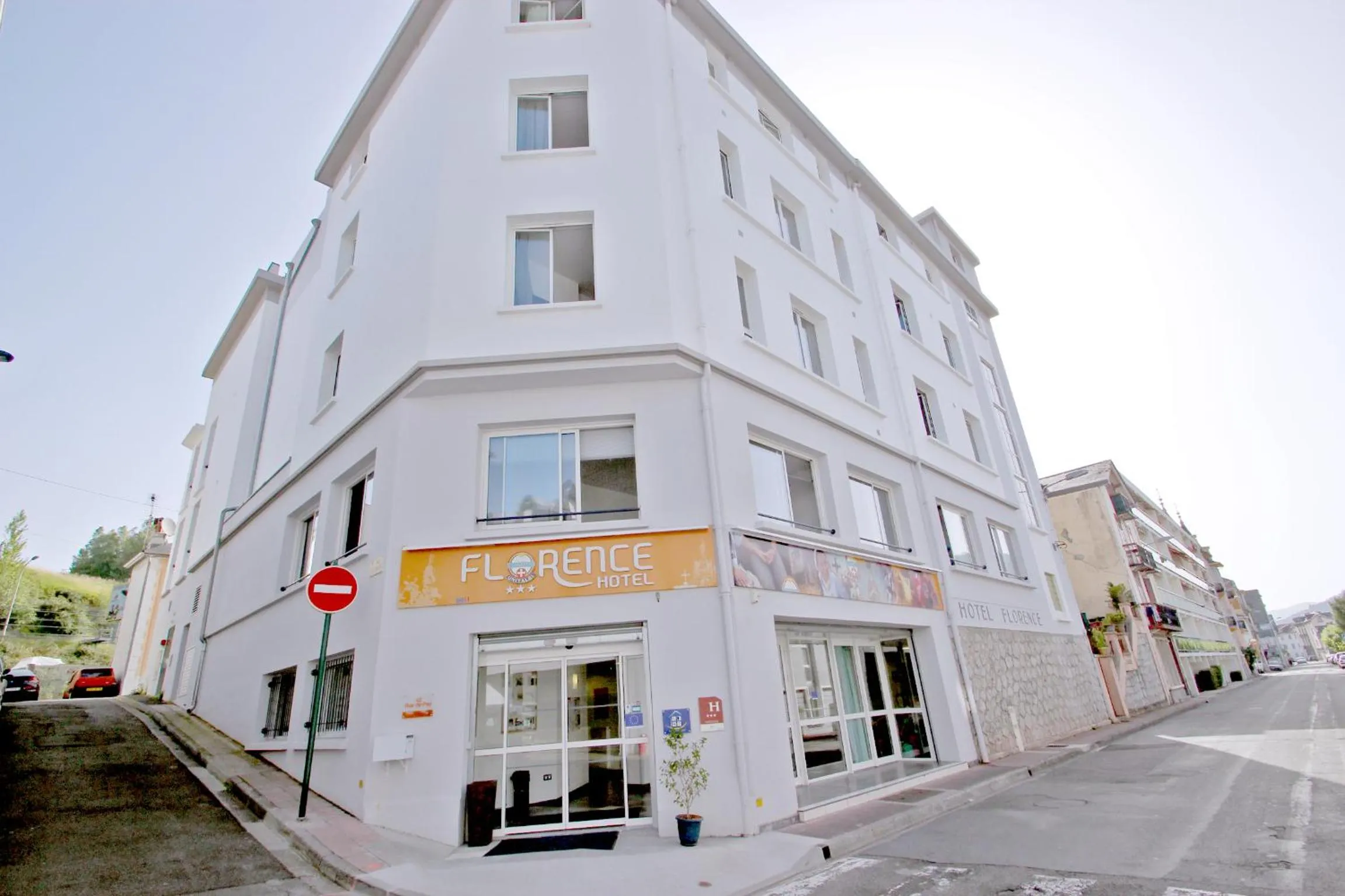 Facade/entrance in Hotel Florence