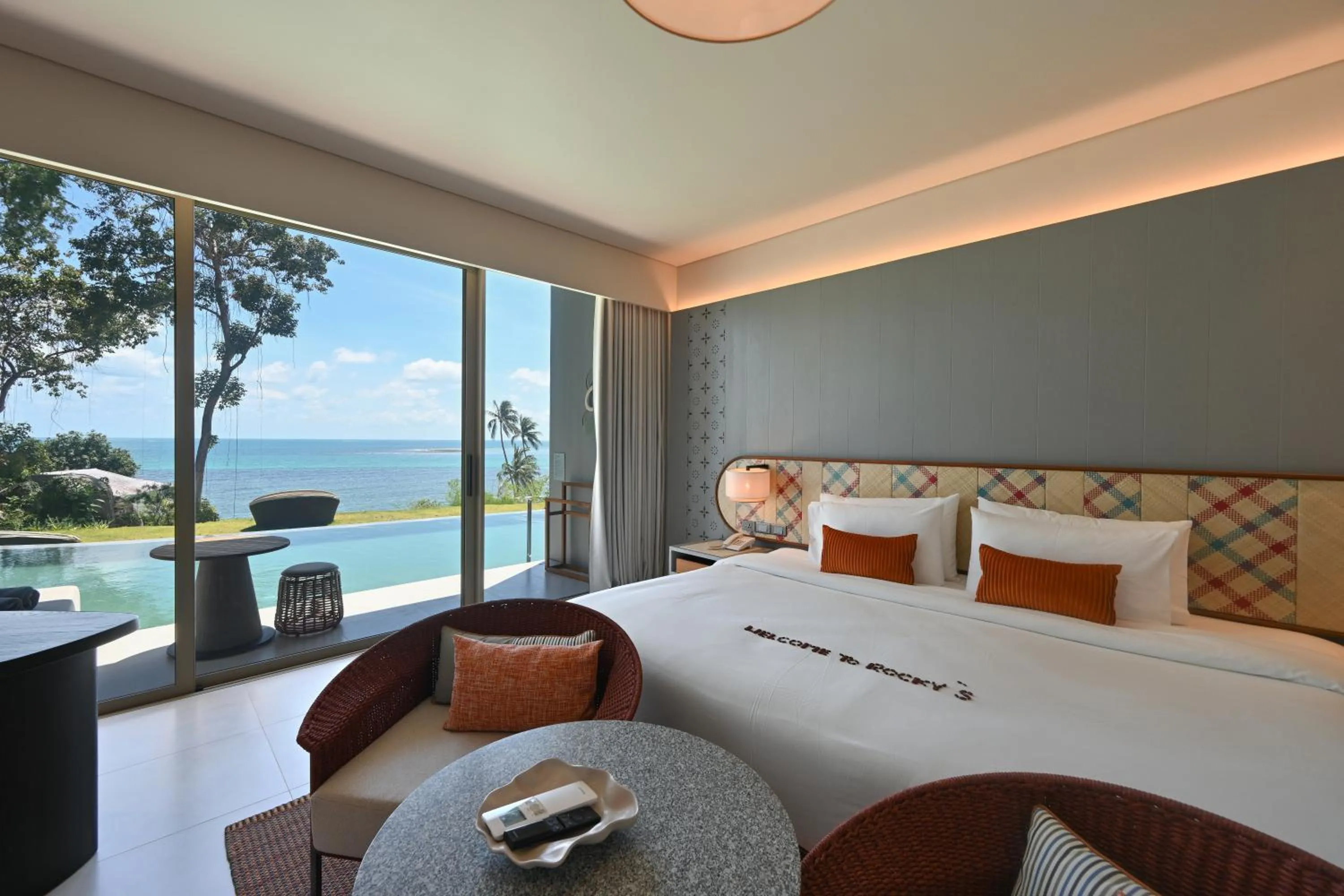 Bed in Rocky's Boutique Resort - Veranda Collection Samui