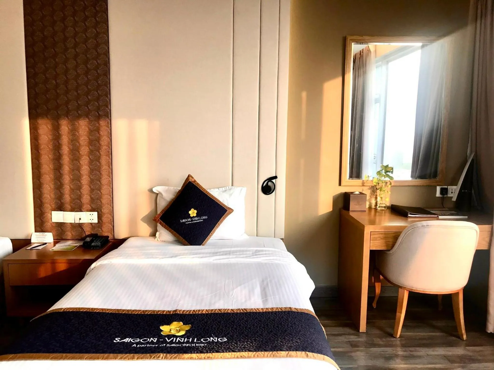 Bed in Khách sạn Sài Gòn Vĩnh Long